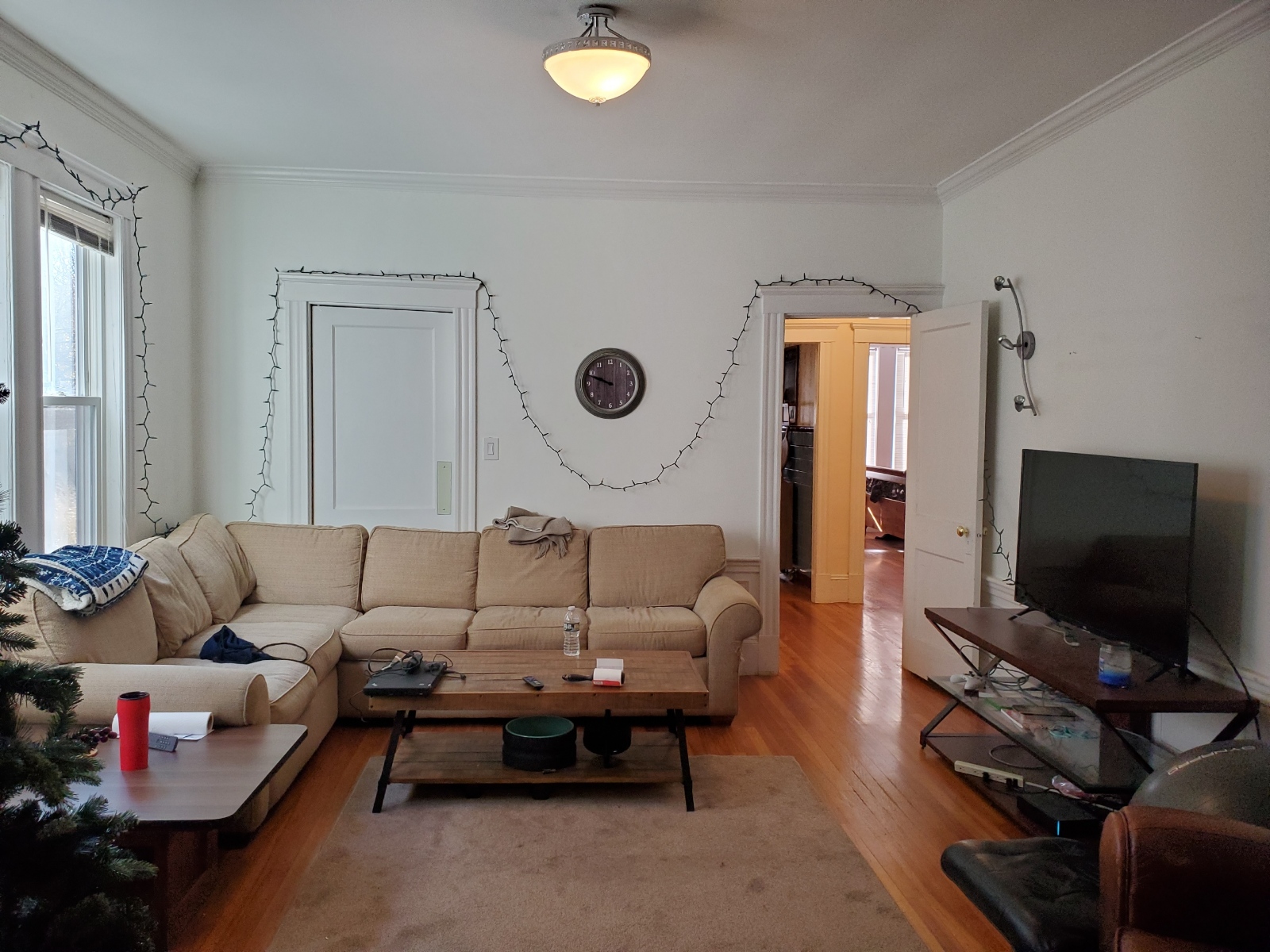 3 bed, 1 bath apartment for rent at 88 Davis Ave Unit 1, Brookline Village — photo 4 of 13