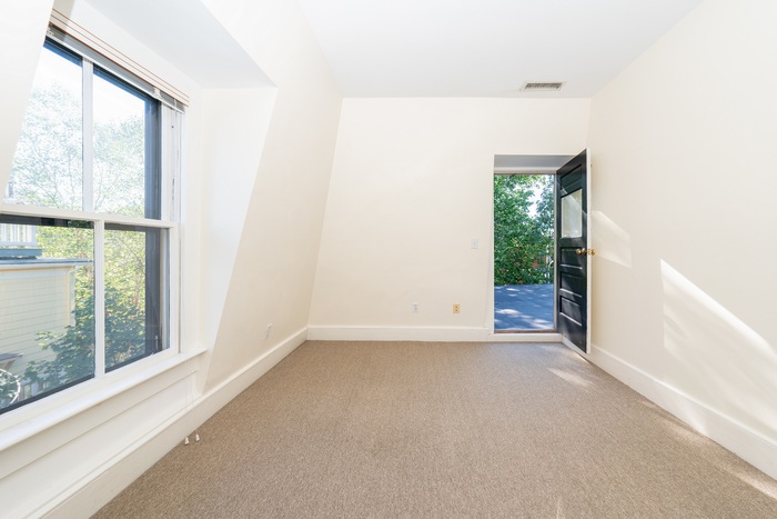 4.5 bed, 2 bath apartment for rent at 29 Mount Pleasant St Unit A, Porter Square — photo 11 of 16