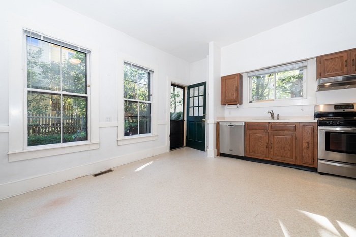 4.5 bed, 2 bath apartment for rent at 29 Mount Pleasant St Unit A, Porter Square — photo 3 of 16