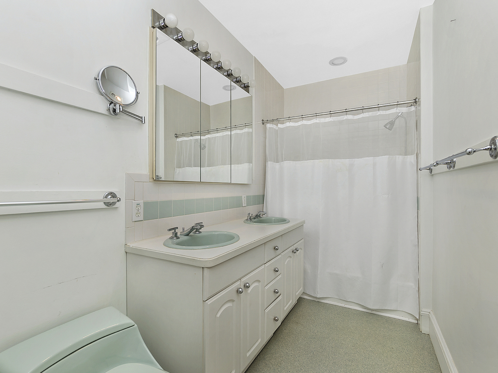 2 bed, 2 bath apartment for rent at 41 Commonwealth Ave Unit 5, Back Bay — photo 11 of 12