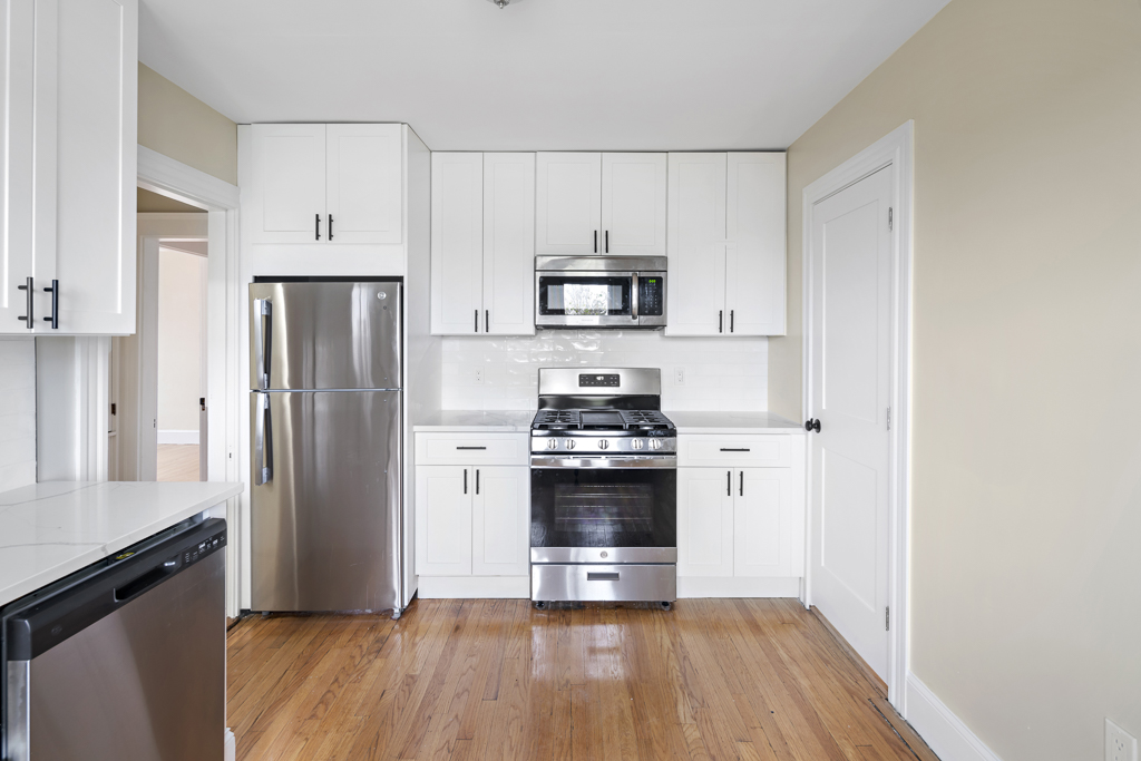 4 bed, 2 bath apartment for rent at 23 Thelma Rd Unit 2, South Boston — photo 4 of 20