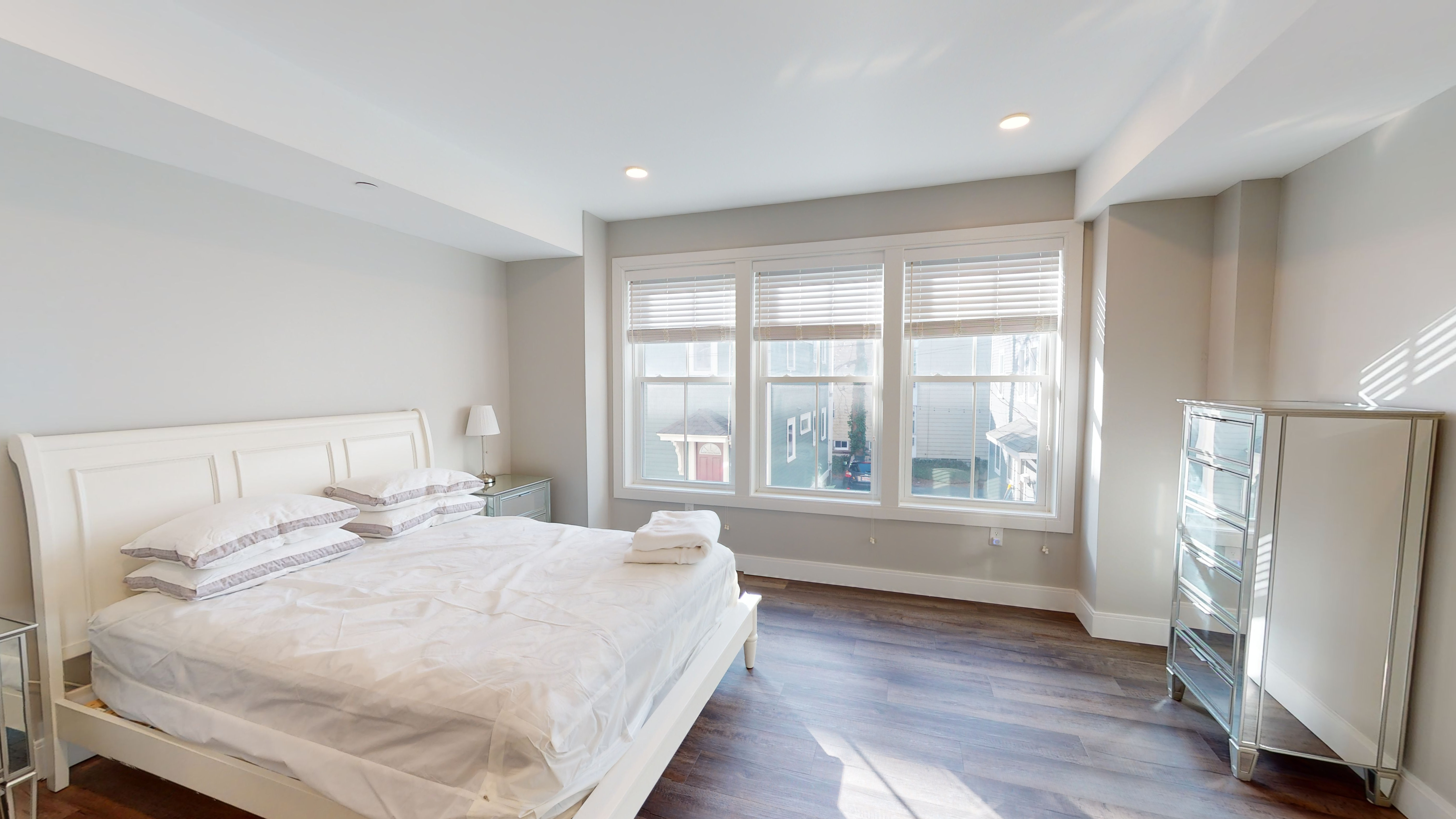 4 bed, 2 bath apartment for rent at 253 Walden St Unit 201, Porter Square — photo 10 of 23