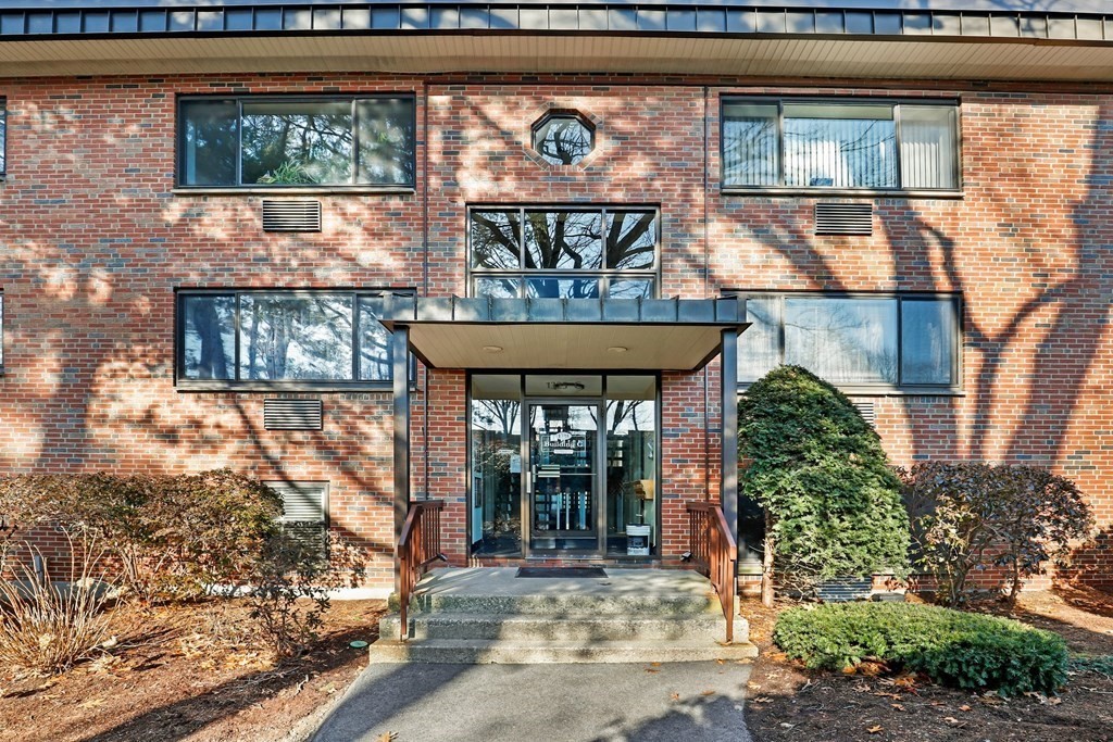 1 bed, 1 bath apartment for rent at 1325 Worcester Rd Unit C1, Framingham