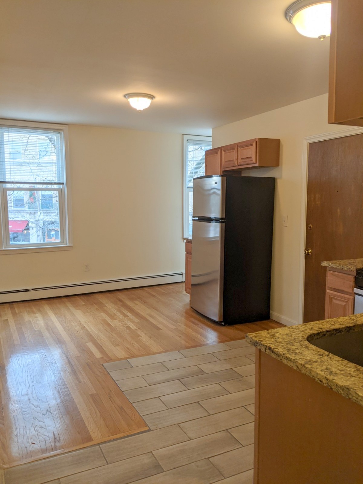 2 bed, 1 bath apartment for rent at 37 Davis Sq Unit 1, Davis Square — photo 3 of 16