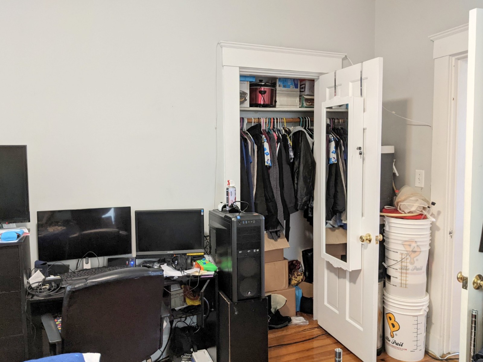3 bed, 1 bath apartment for rent at 41 Belknap St Unit 1, Teele Square — photo 6 of 17