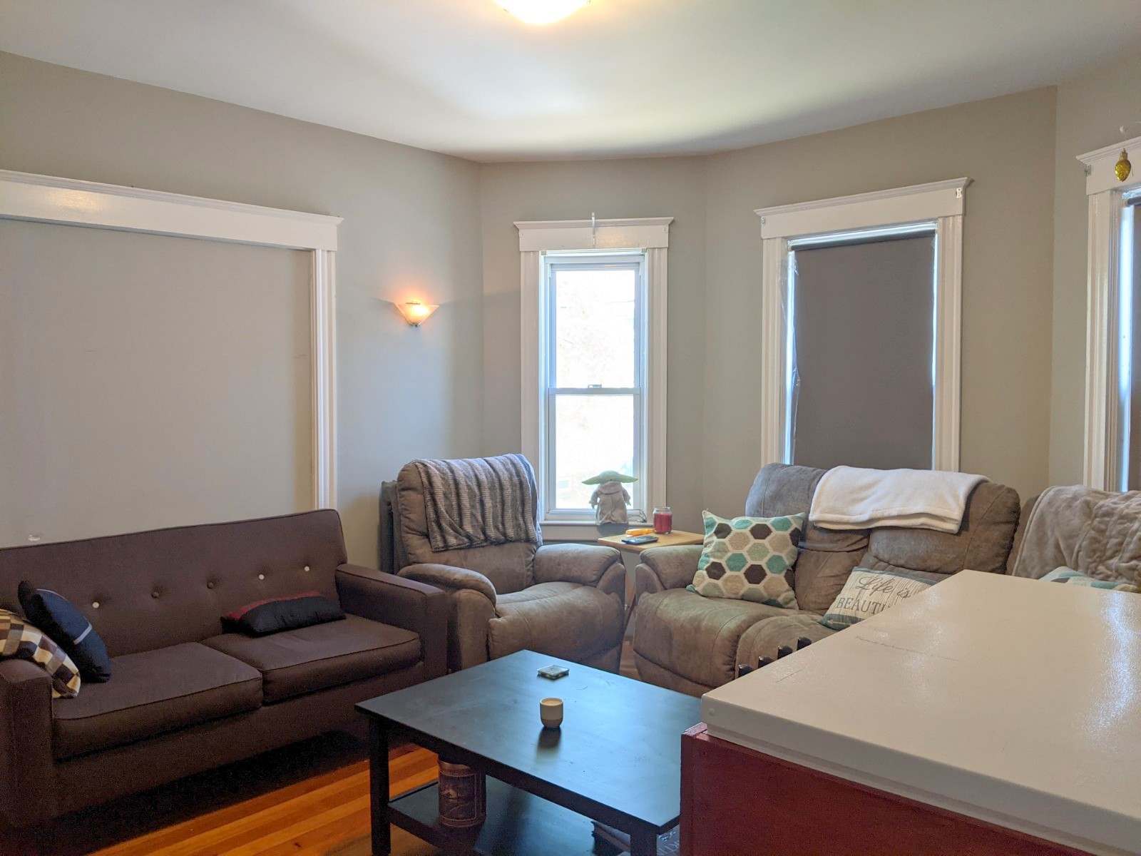 3 bed, 1 bath apartment for rent at 41 Belknap St Unit 1, Teele Square — photo 7 of 17
