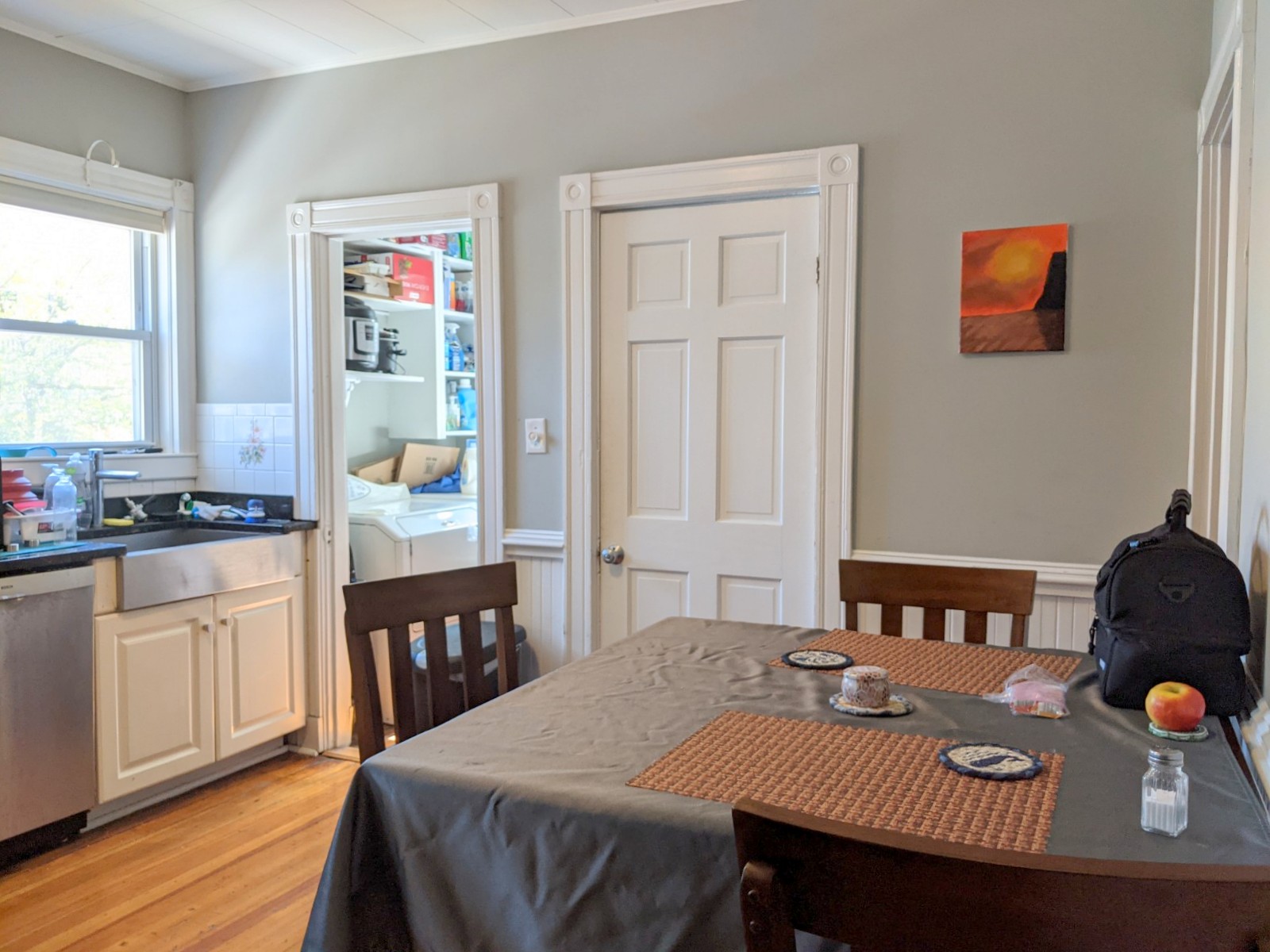 3 bed, 1 bath apartment for rent at 41 Belknap St Unit 1, Teele Square — photo 3 of 17