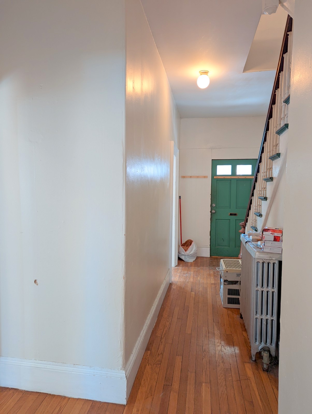 3.5 bed, 1 bath apartment for rent at 34 Elm St Unit 34, Porter Square — photo 6 of 19