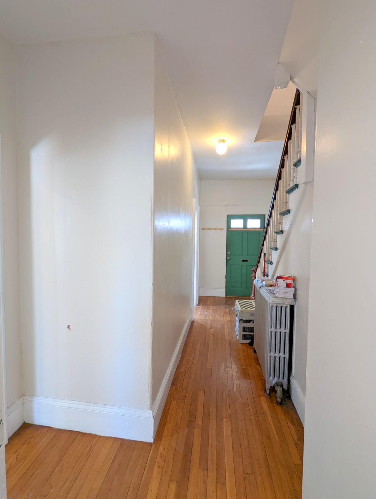 3.5 bed, 1 bath apartment for rent at 34 Elm St Unit 34, Porter Square — photo 7 of 19