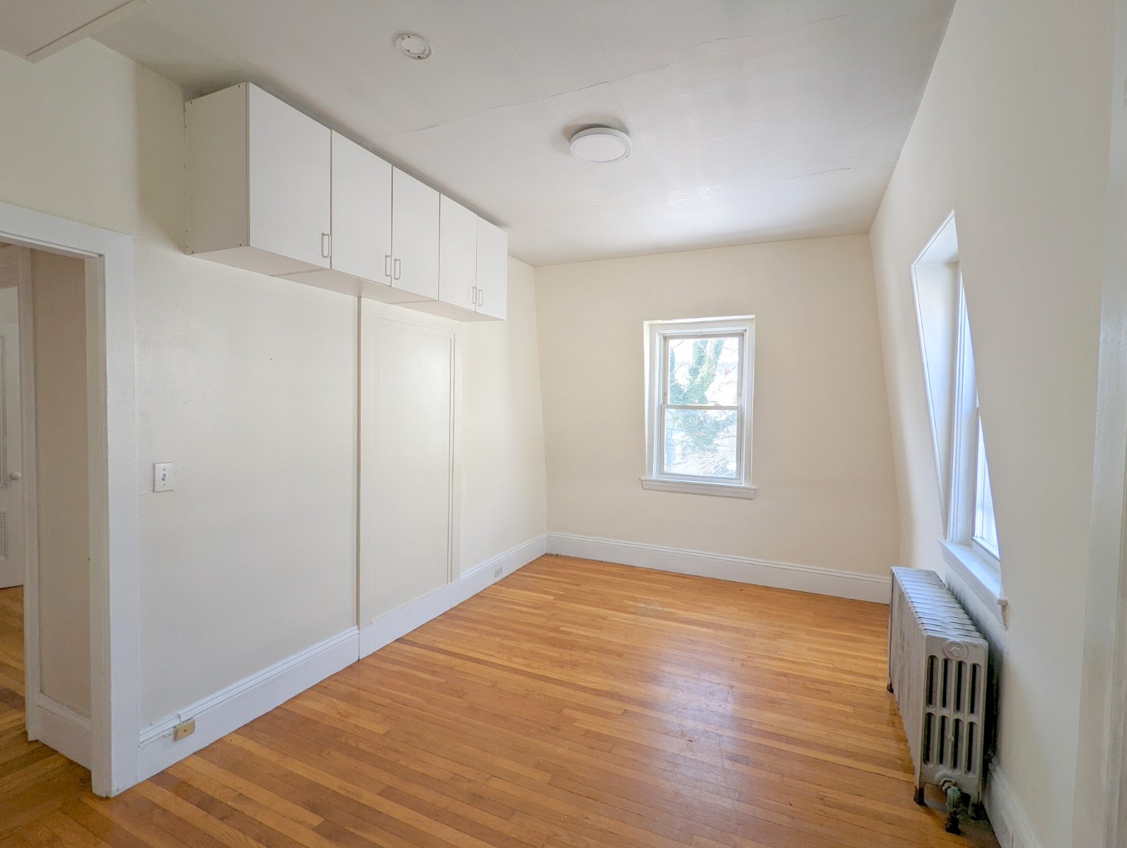 3.5 bed, 1 bath apartment for rent at 34 Elm St Unit 34, Porter Square — photo 15 of 19