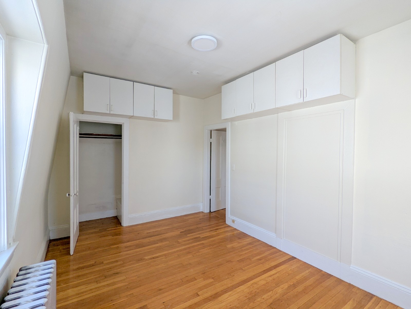 3.5 bed, 1 bath apartment for rent at 34 Elm St Unit 34, Porter Square — photo 16 of 19