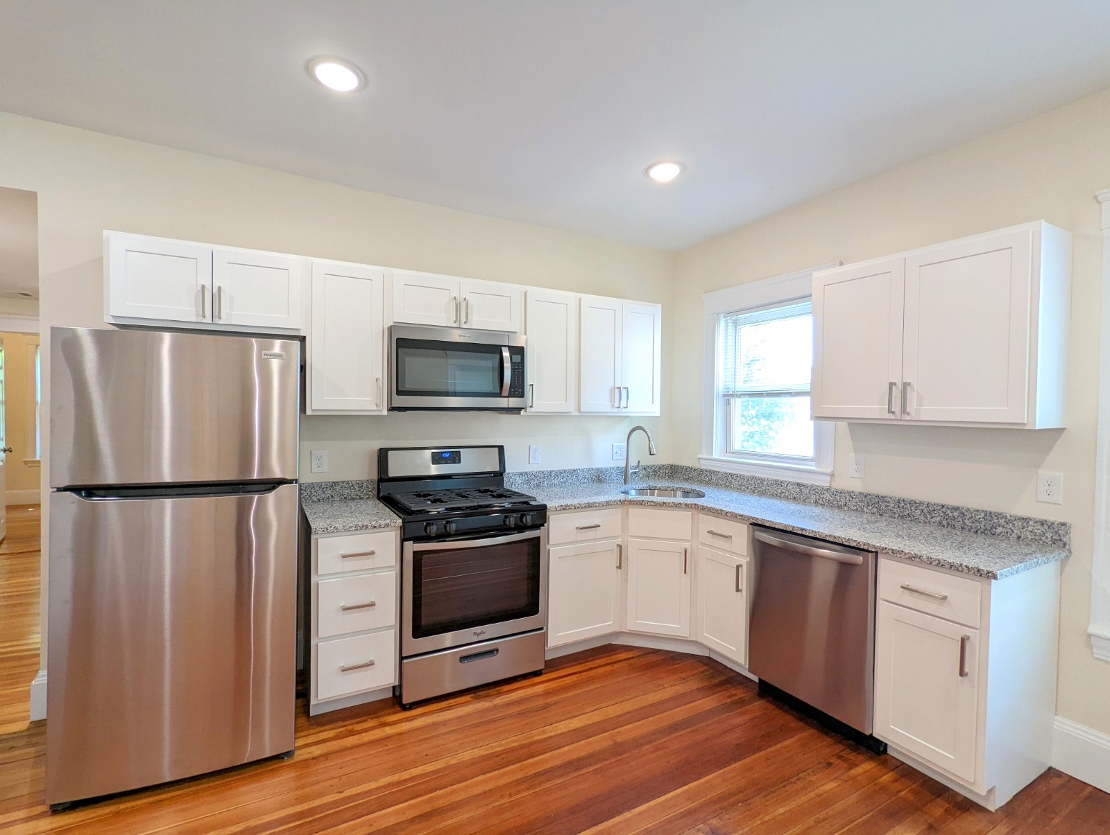 3 bed, 2 bath apartment for rent at 8 Lowell Cir Unit 2, Spring Hill — photo 1 of 28