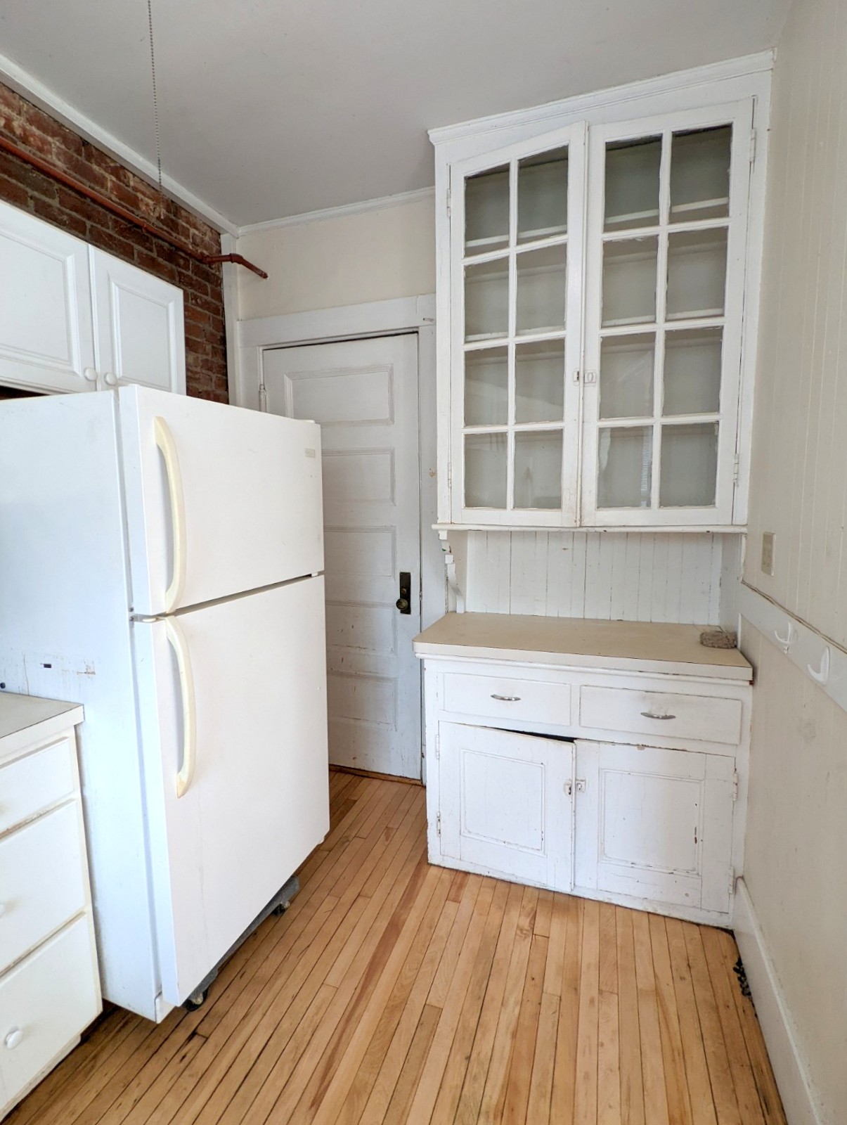 2.5 bed, 1 bath apartment for rent at 84 Prescott St Unit 42, Harvard Square — photo 6 of 16
