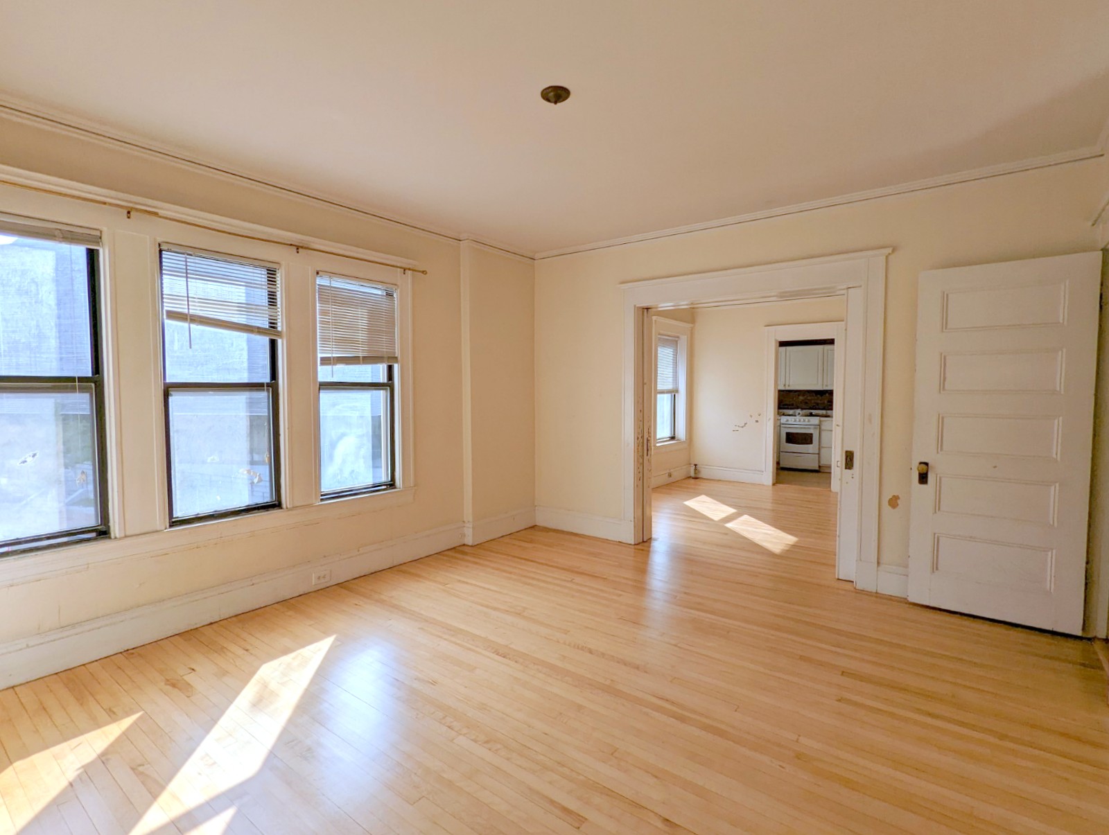 2.5 bed, 1 bath apartment for rent at 84 Prescott St Unit 42, Harvard Square — photo 4 of 16