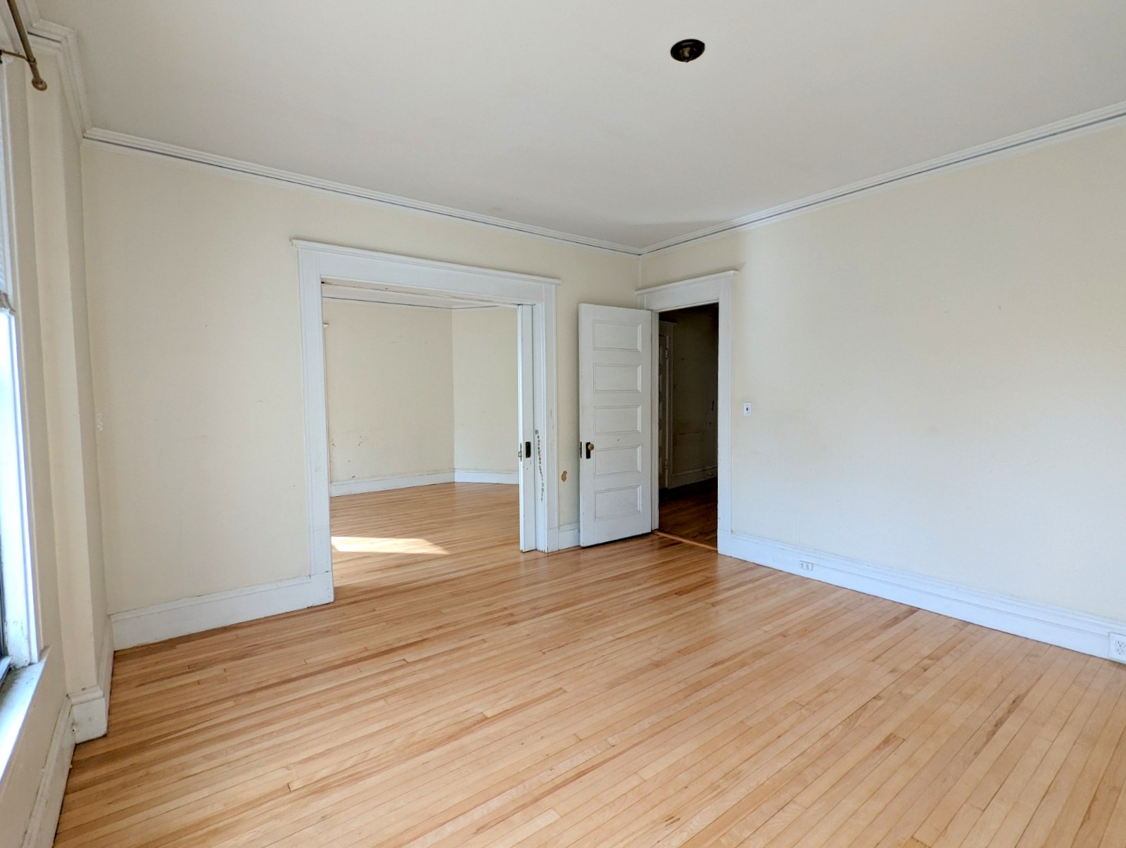 2.5 bed, 1 bath apartment for rent at 84 Prescott St Unit 42, Harvard Square — photo 3 of 16