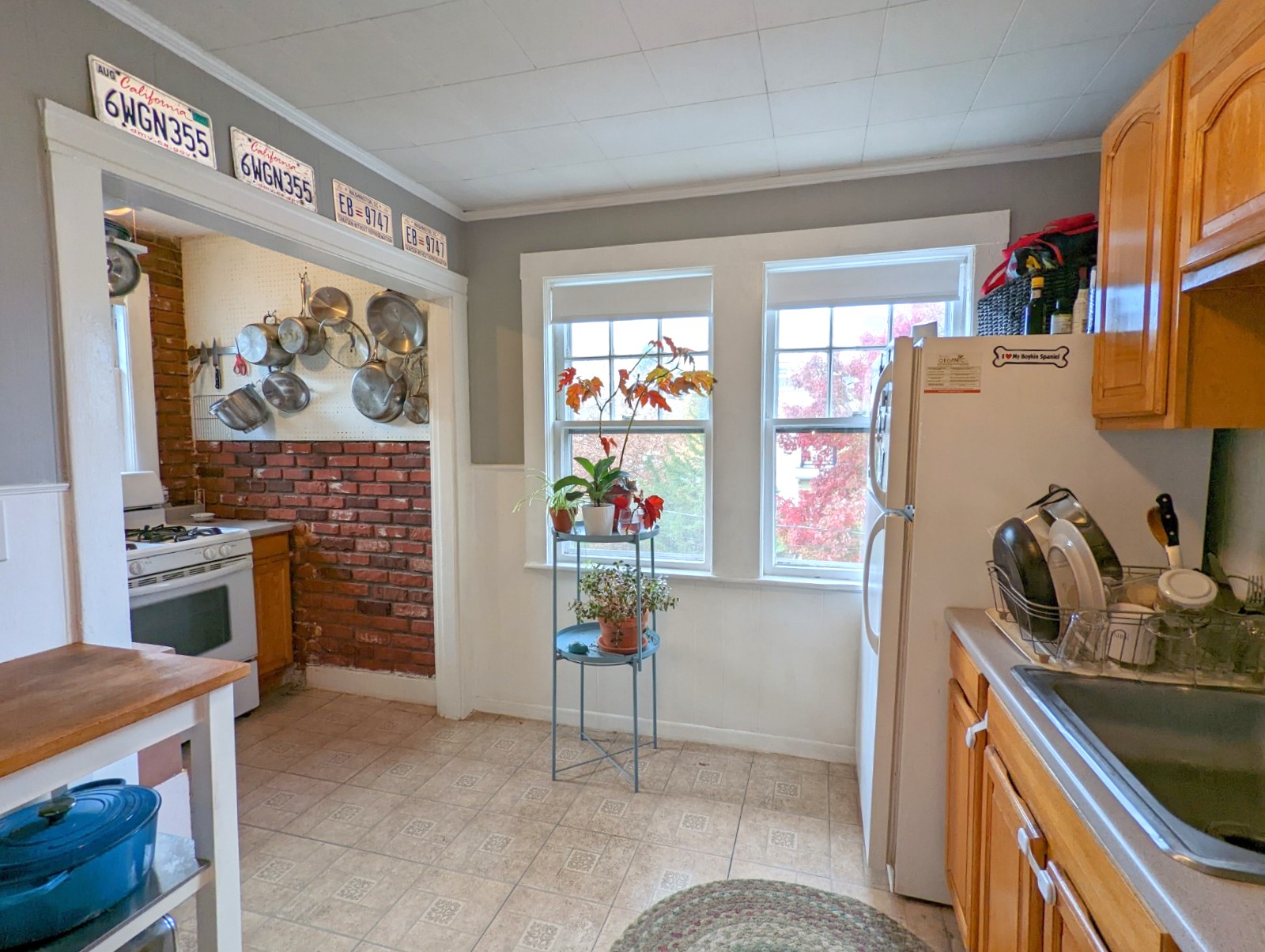 2.5 bed, 1 bath apartment for rent at 74 Cotting St Unit 2, Medford — photo 2 of 13