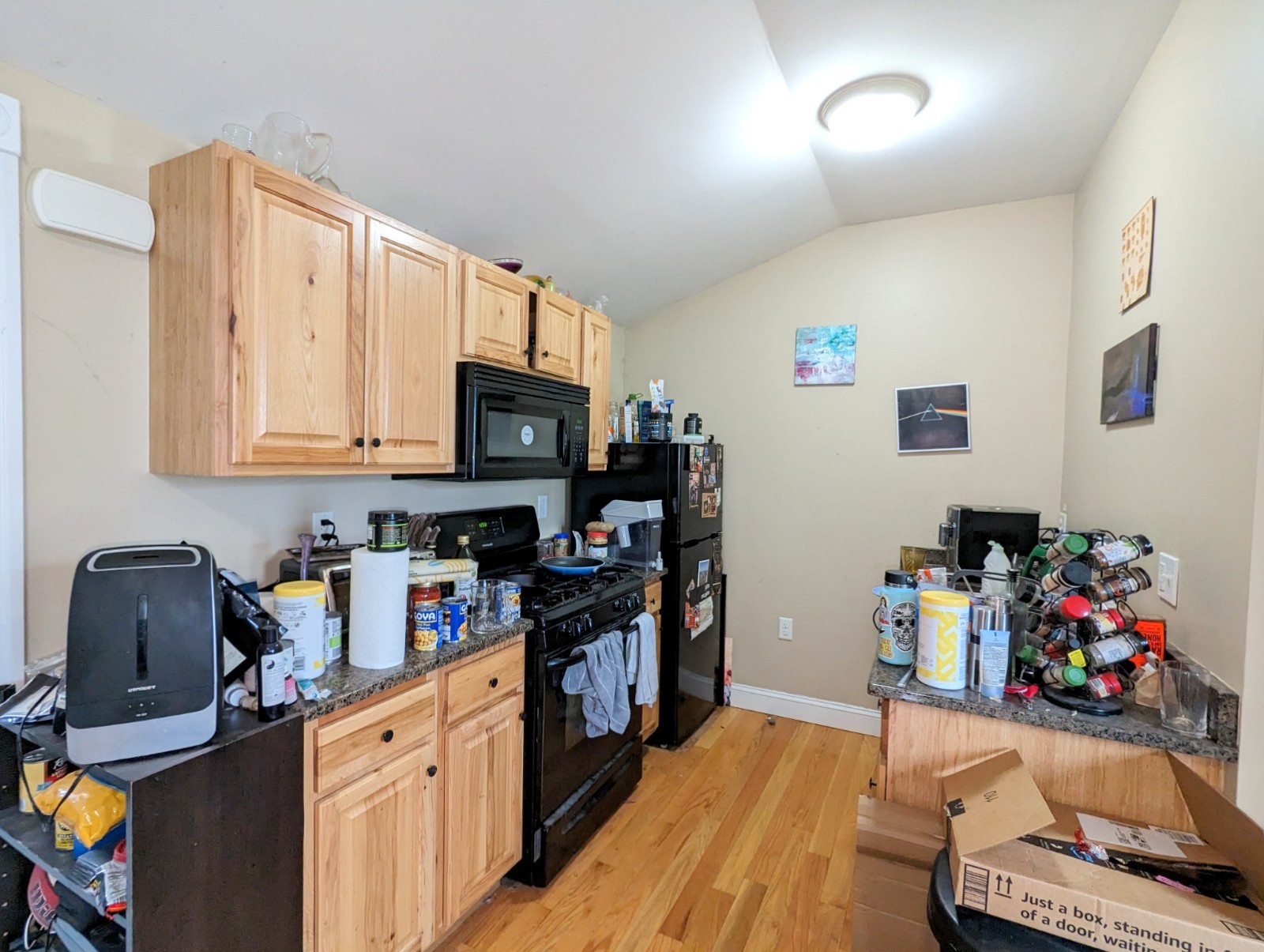1 bed, 1 bath apartment for rent at 20 Bellevue St Unit A, Medford