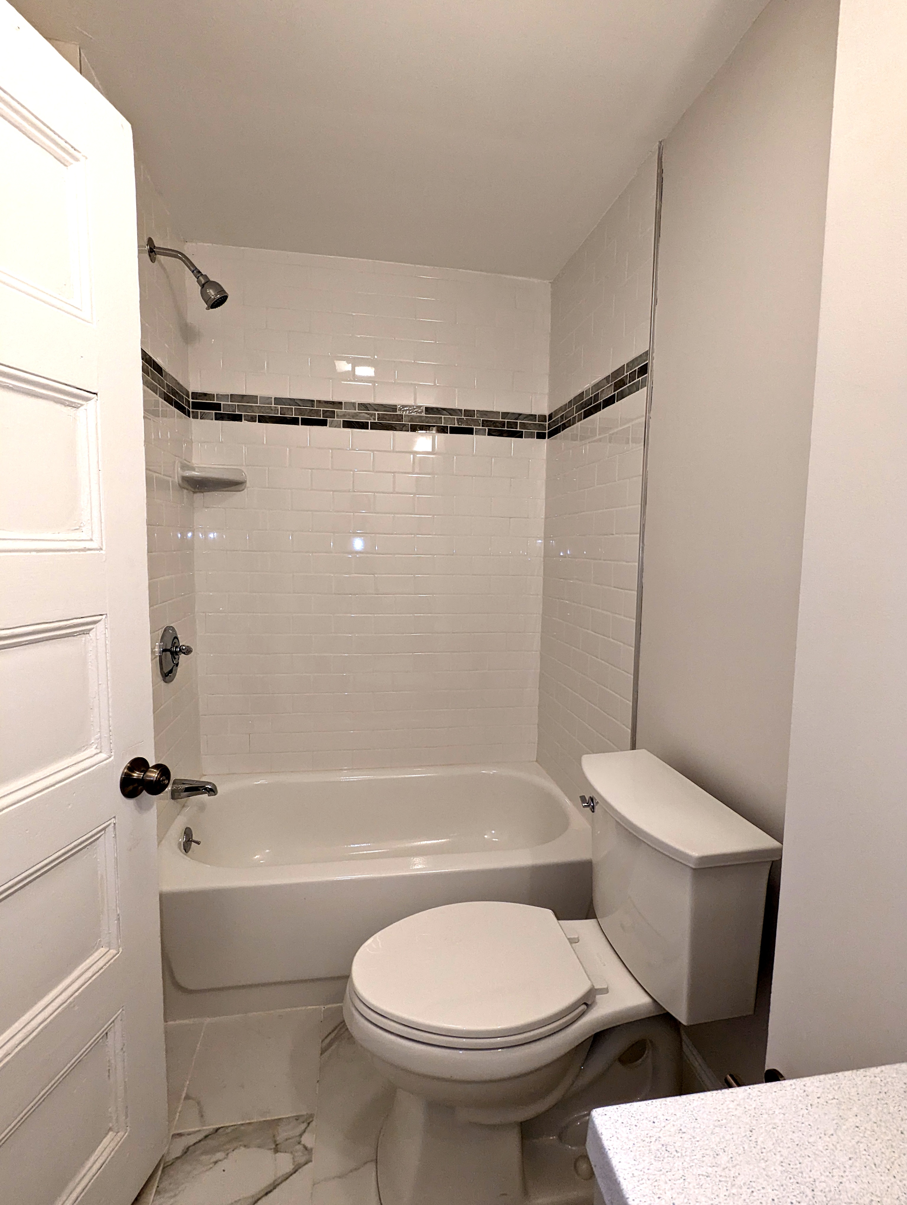 2 bed, 1 bath apartment for rent at 16 Warren Ave Unit 2R, Union Square — photo 9 of 12