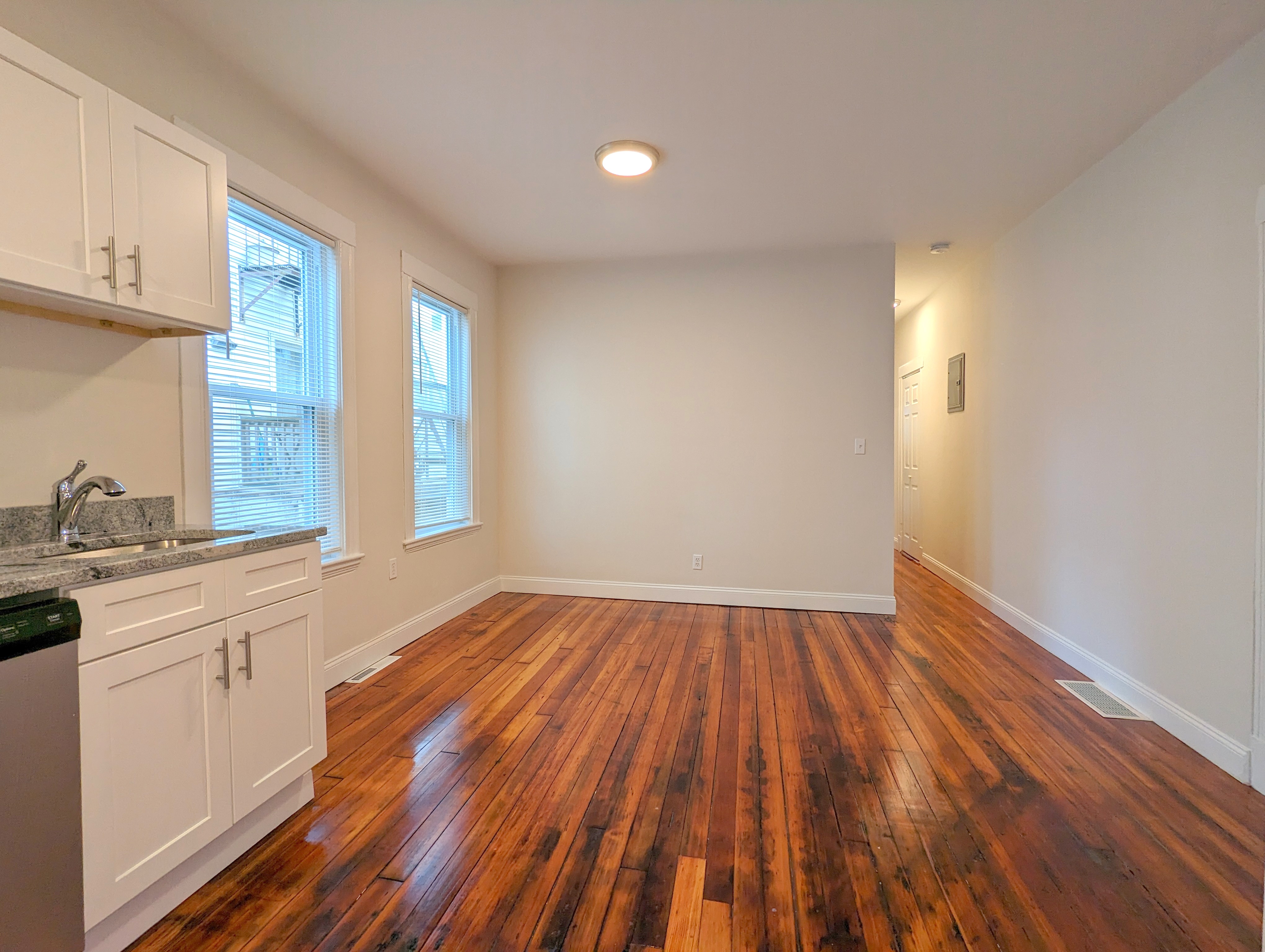 2 bed, 1 bath apartment for rent at 16 Warren Ave Unit 2R, Union Square — photo 3 of 12