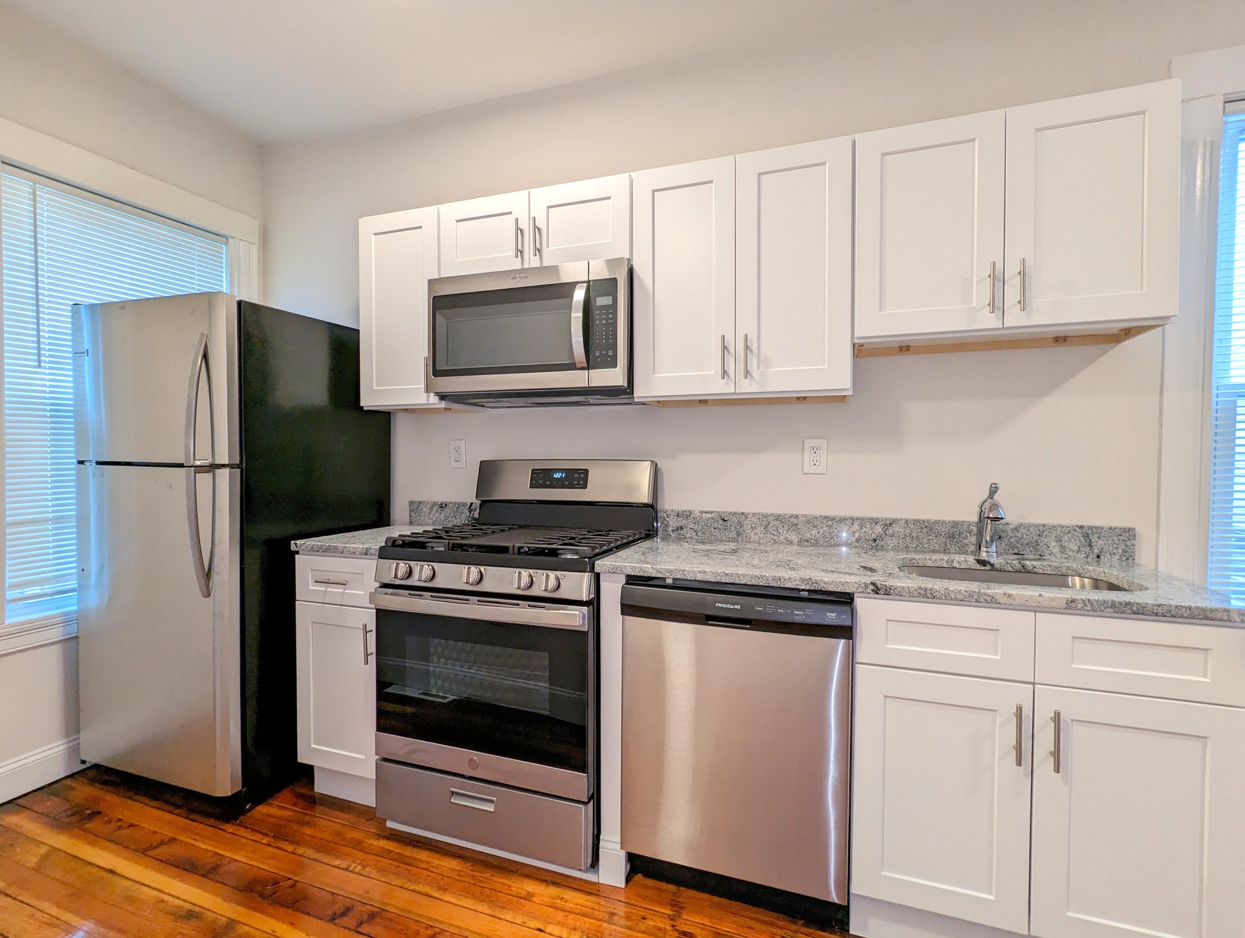 2 bed, 1 bath apartment for rent at 16 Warren Ave Unit 2R, Union Square