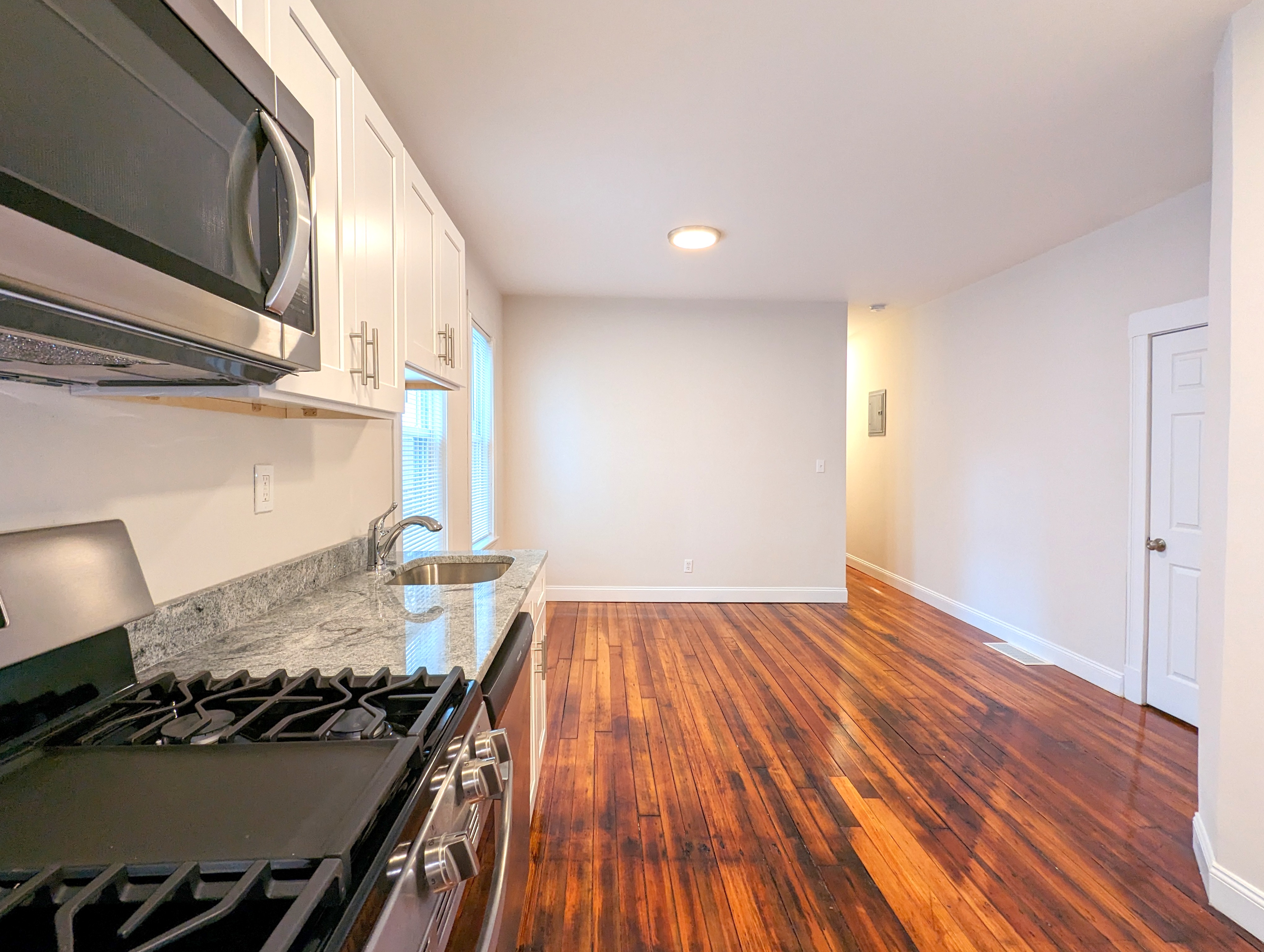 2 bed, 1 bath apartment for rent at 16 Warren Ave Unit 2R, Union Square — photo 2 of 12