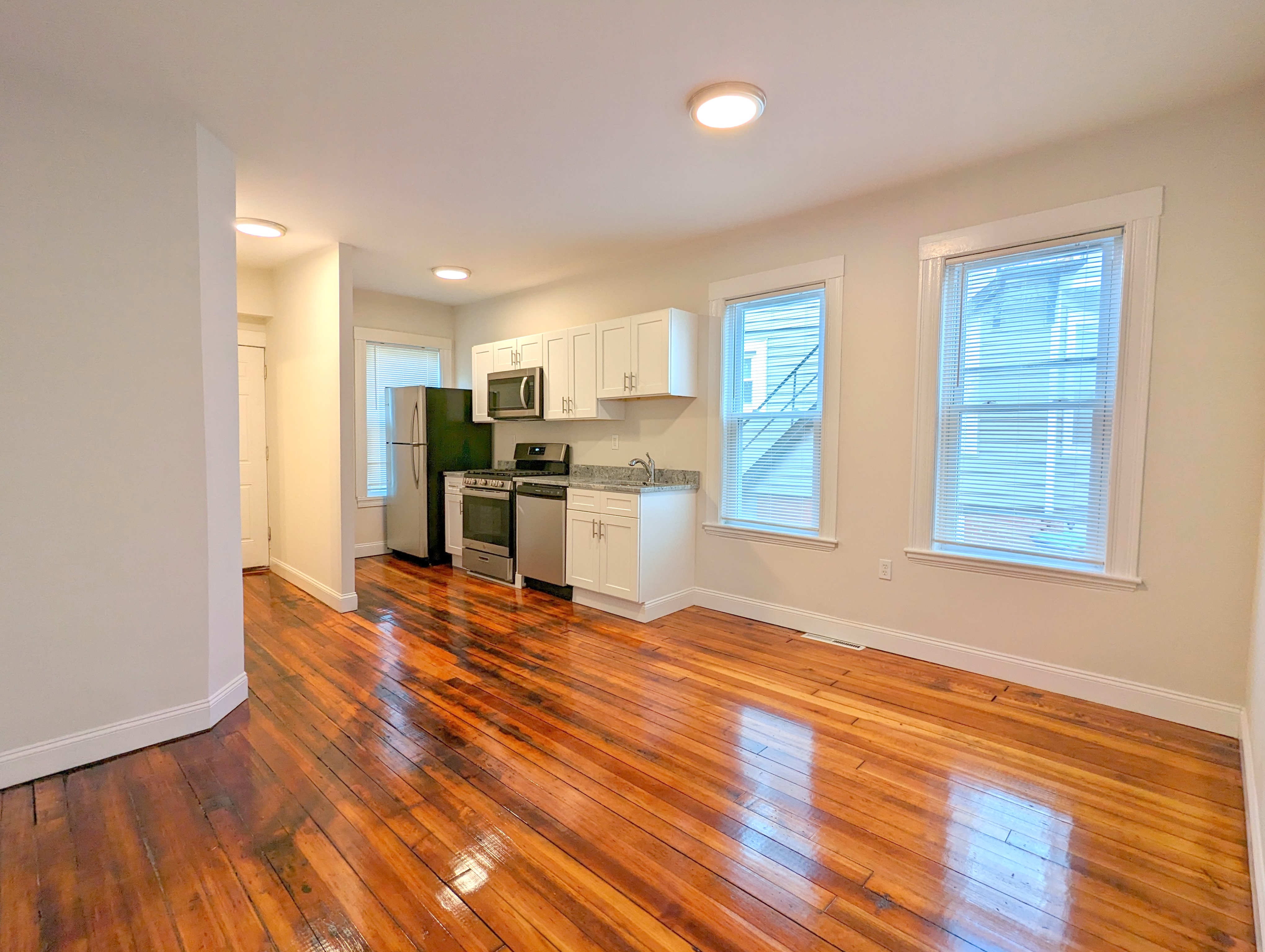 2 bed, 1 bath apartment for rent at 16 Warren Ave Unit 2R, Union Square — photo 4 of 12