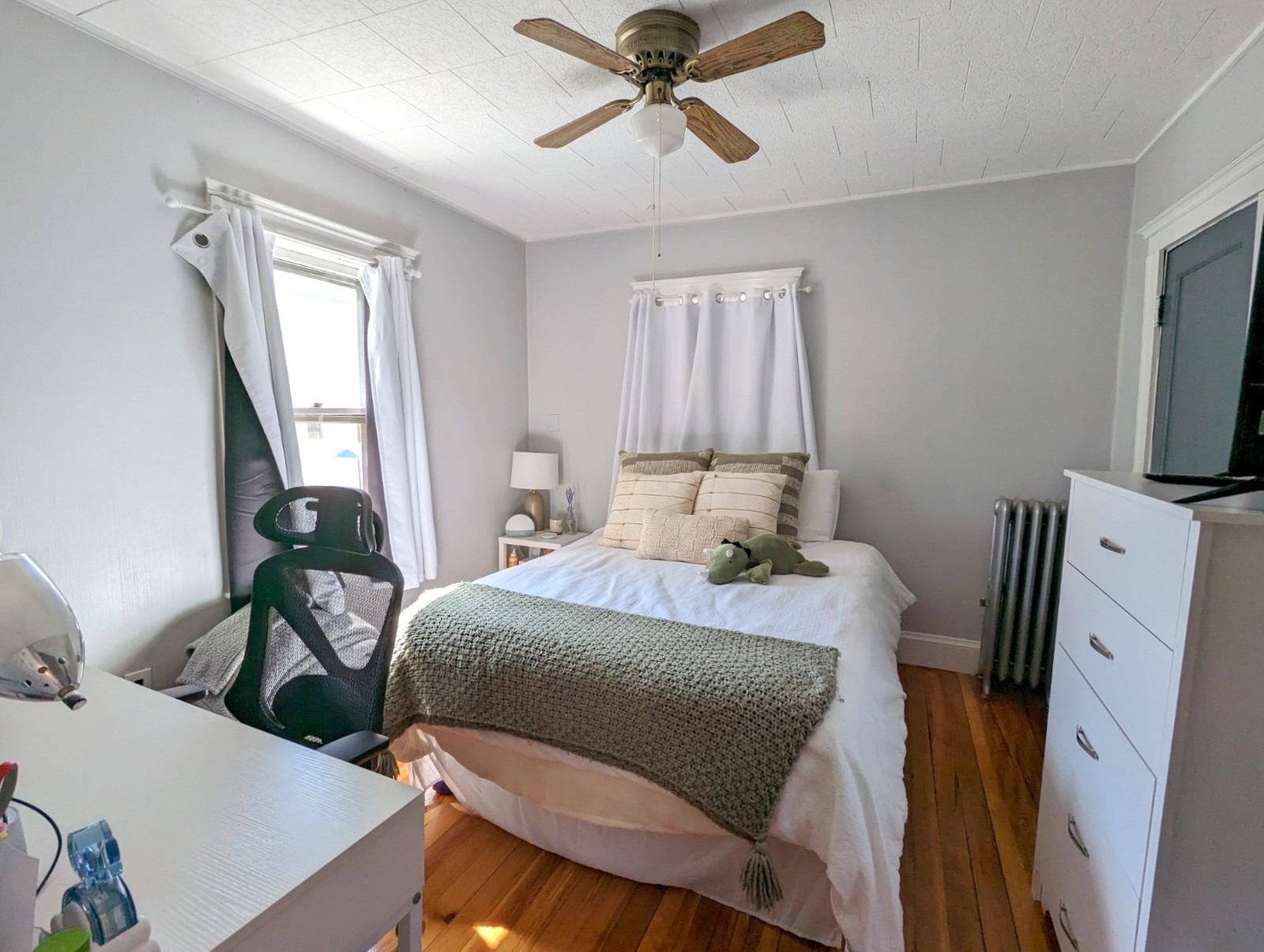2 bed, 1 bath apartment for rent at 88 Frederick Ave Unit 1, Medford — photo 16 of 24