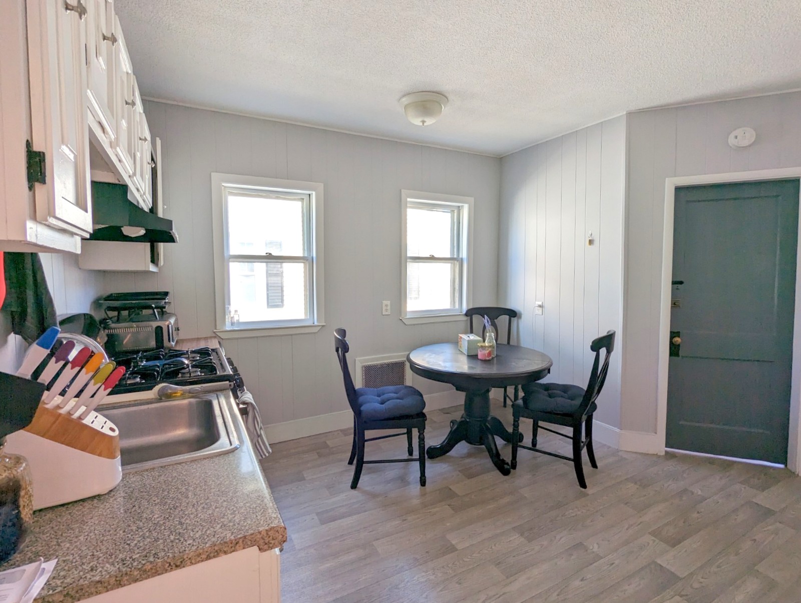 2 bed, 1 bath apartment for rent at 88 Frederick Ave Unit 1, Medford — photo 3 of 24