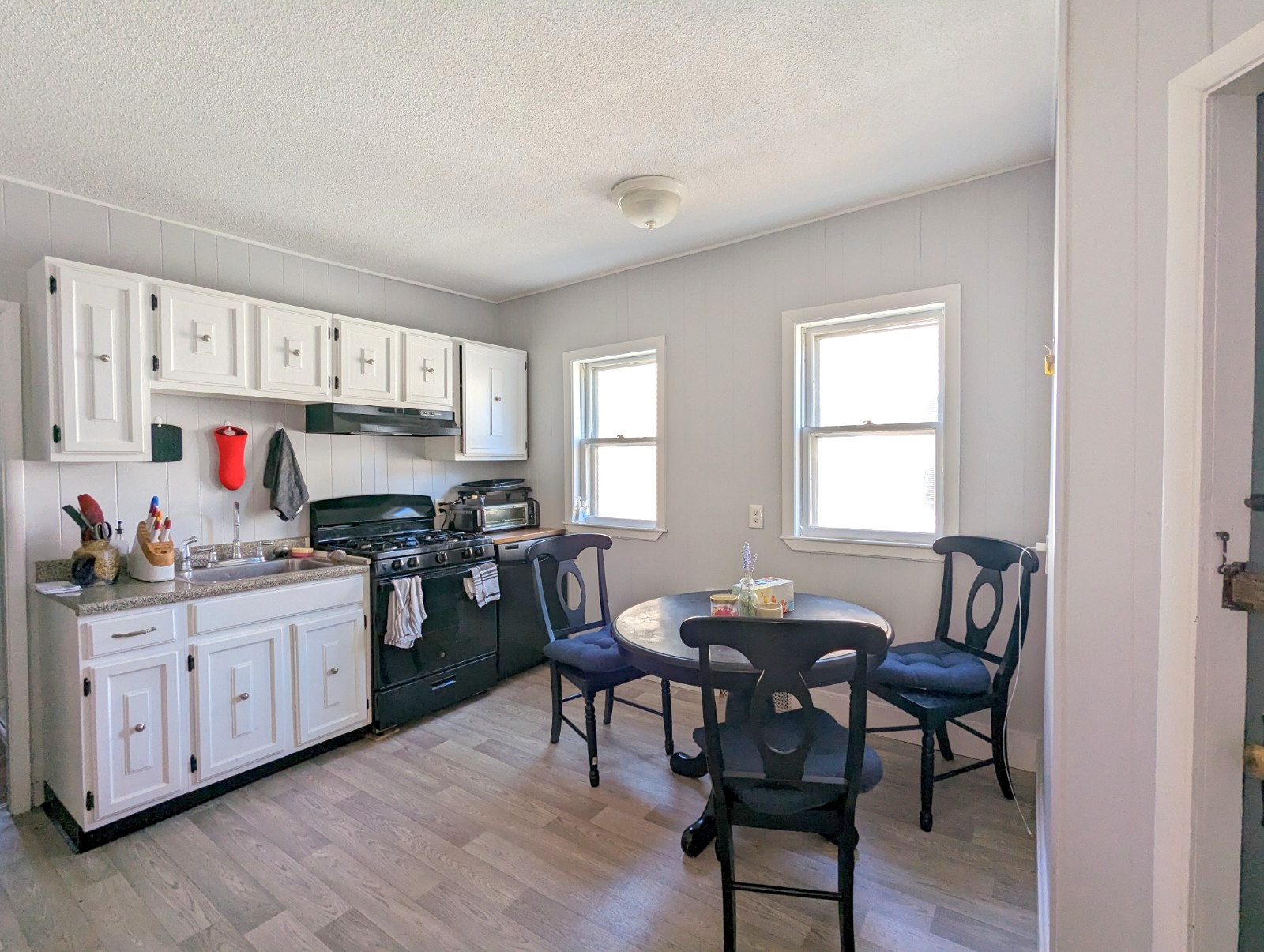 2 bed, 1 bath apartment for rent at 88 Frederick Ave Unit 1, Medford