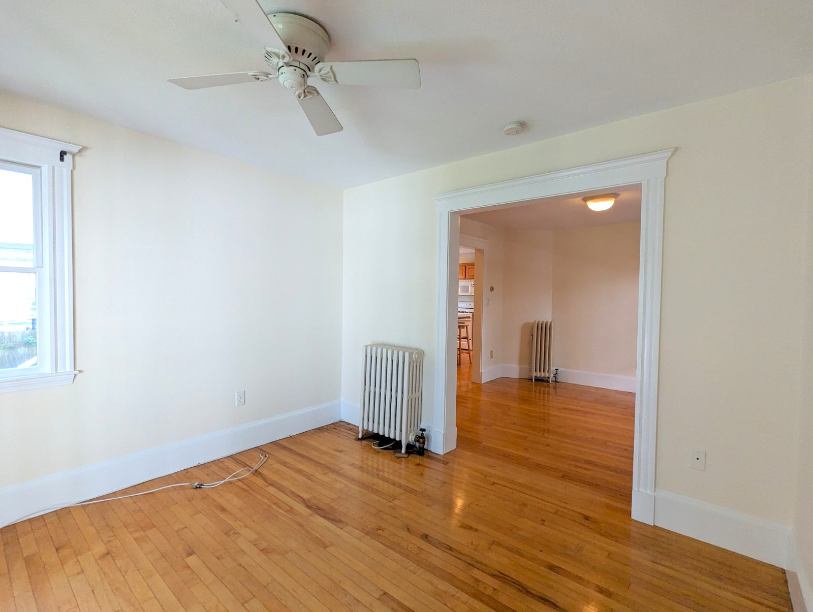 2.5 bed, 1 bath apartment for rent at 14 Maple Ave Unit 14, Medford — photo 10 of 20