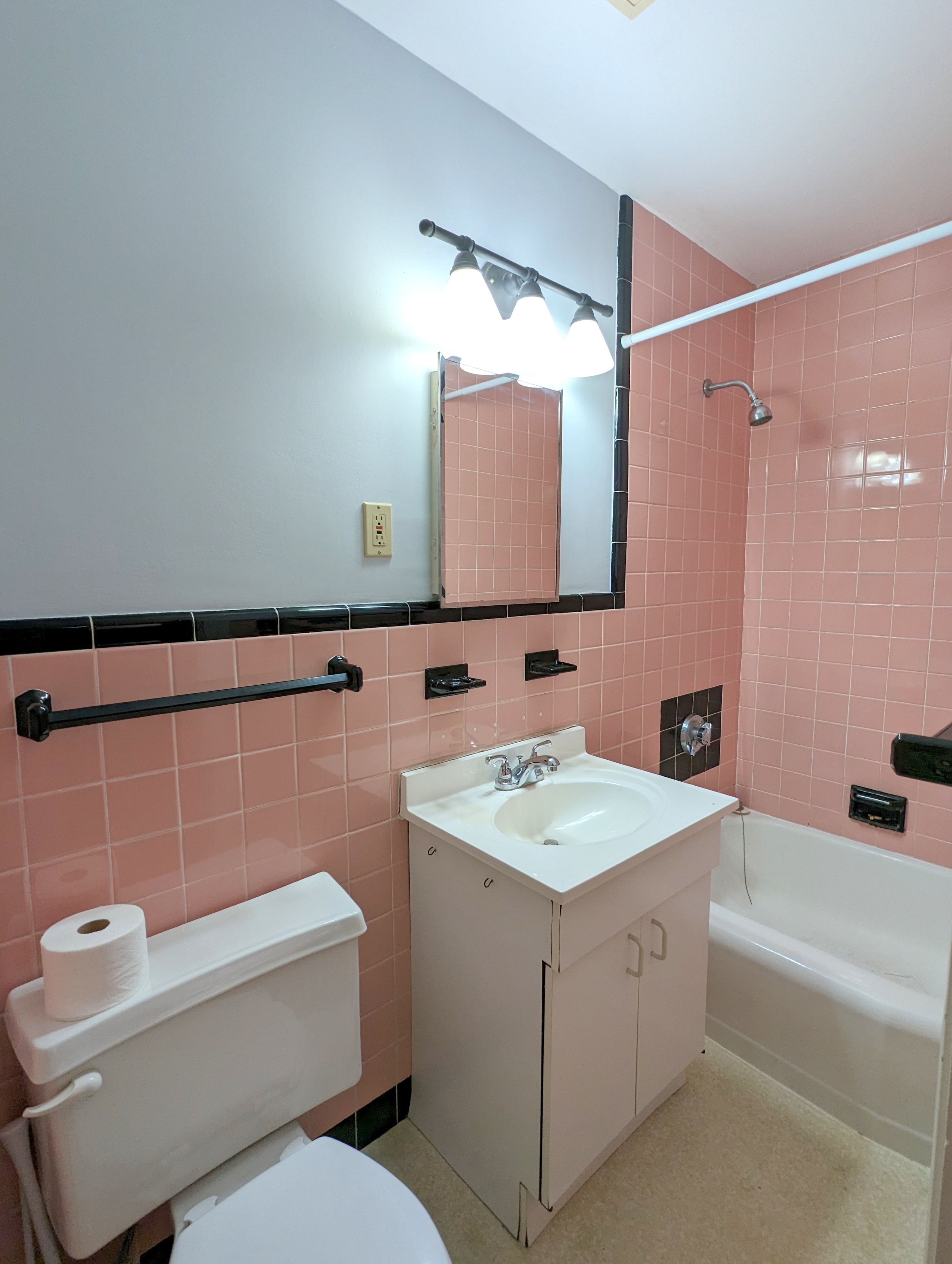 2.5 bed, 1 bath apartment for rent at 106 Concord Ave Unit 106, Inman Square — photo 15 of 17