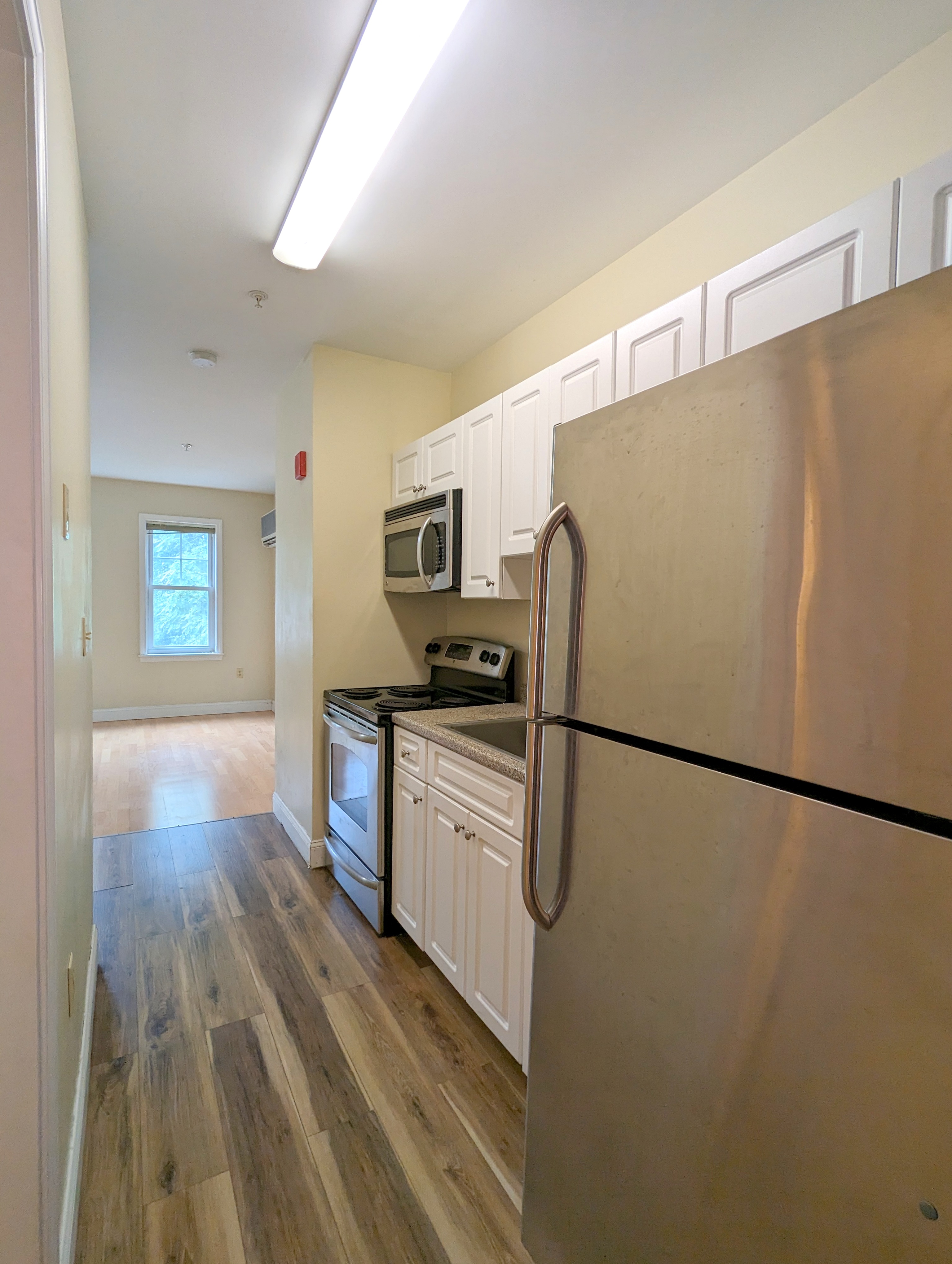 Studio bed, 1 bath apartment for rent at 21 Brookline St Unit 302, Central Square — photo 4 of 14