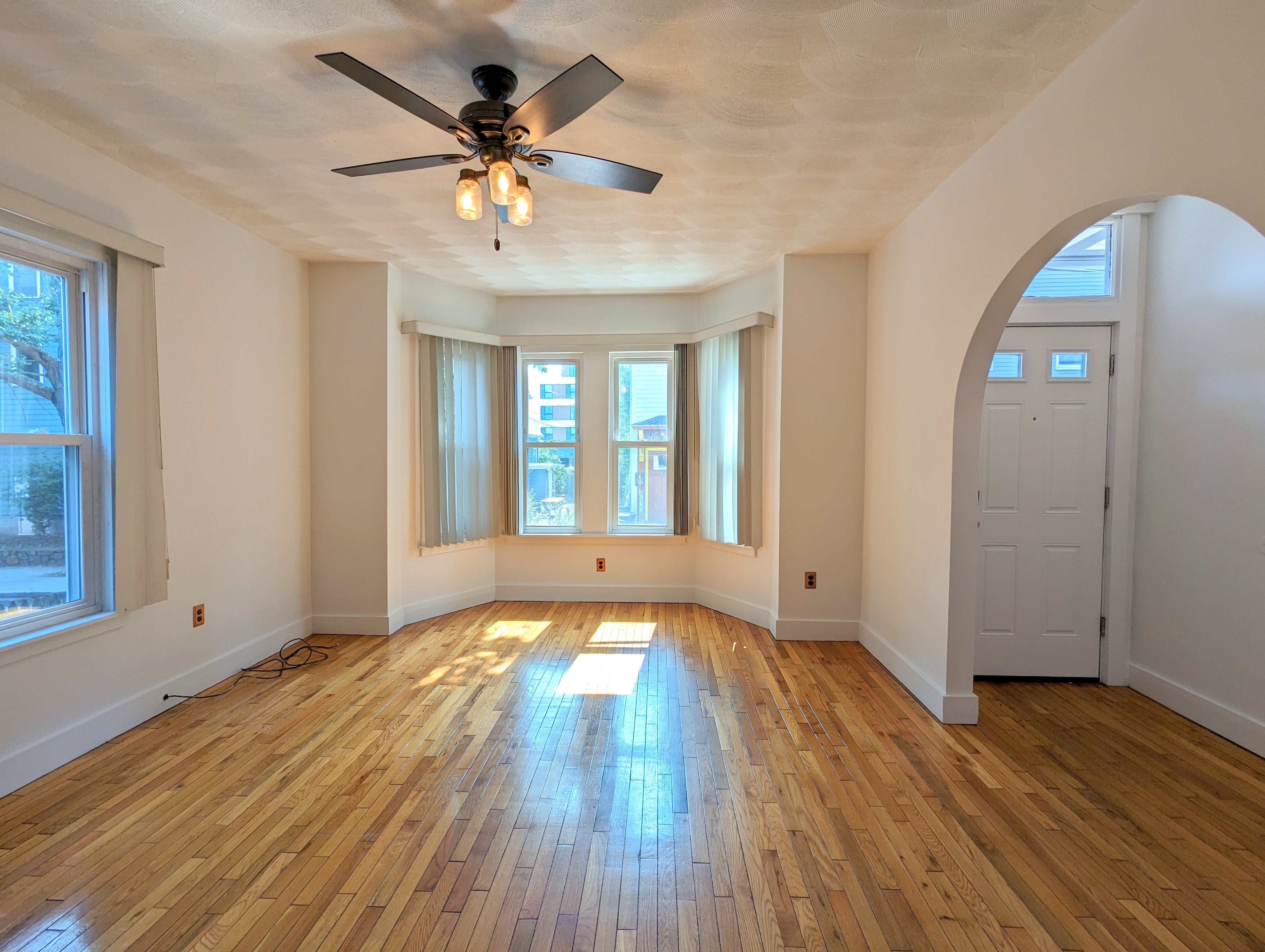 2.5 bed, 1.5 bath apartment for rent at 15 Douglass St Unit 15, Central Square — photo 7 of 17