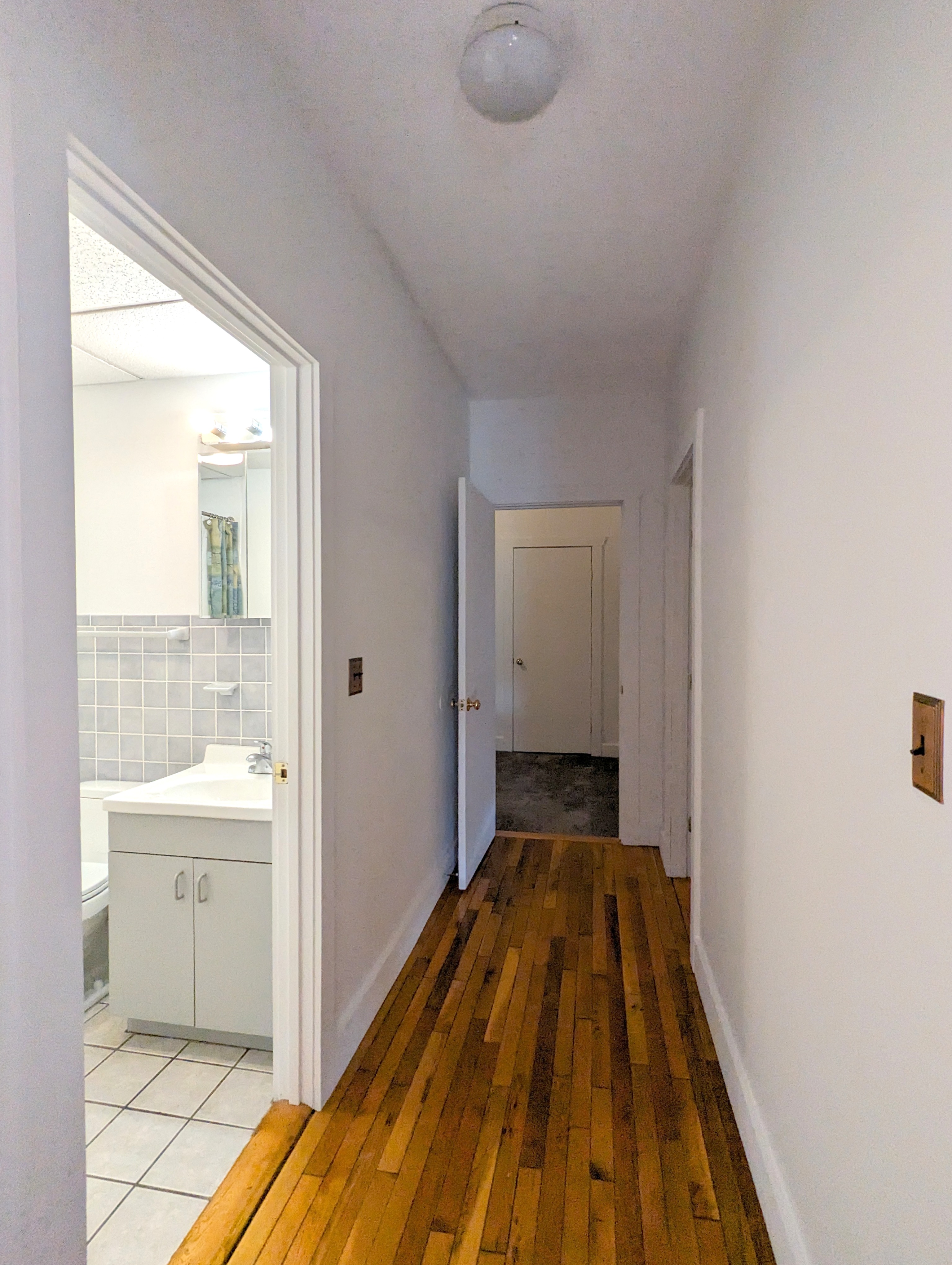 2.5 bed, 1.5 bath apartment for rent at 15 Douglass St Unit 15, Central Square — photo 10 of 17