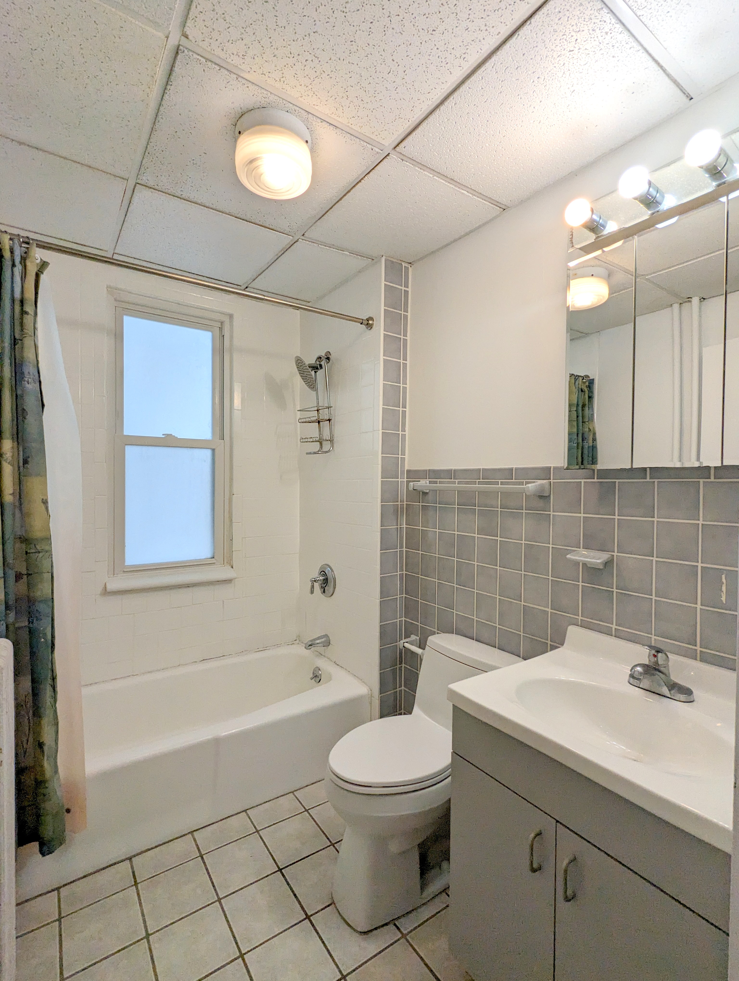 2.5 bed, 1.5 bath apartment for rent at 15 Douglass St Unit 15, Central Square — photo 11 of 17