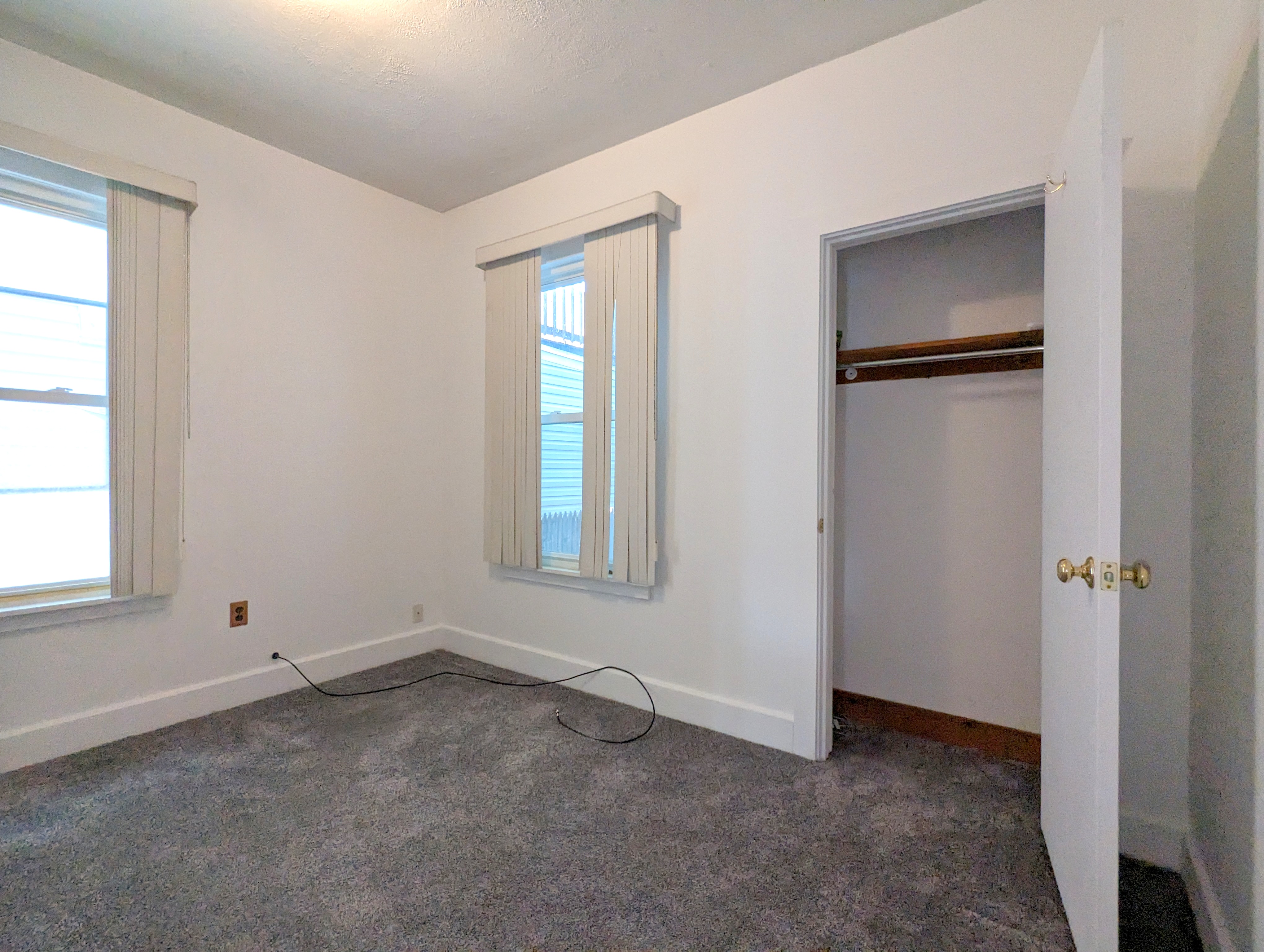 2.5 bed, 1.5 bath apartment for rent at 15 Douglass St Unit 15, Central Square — photo 12 of 17