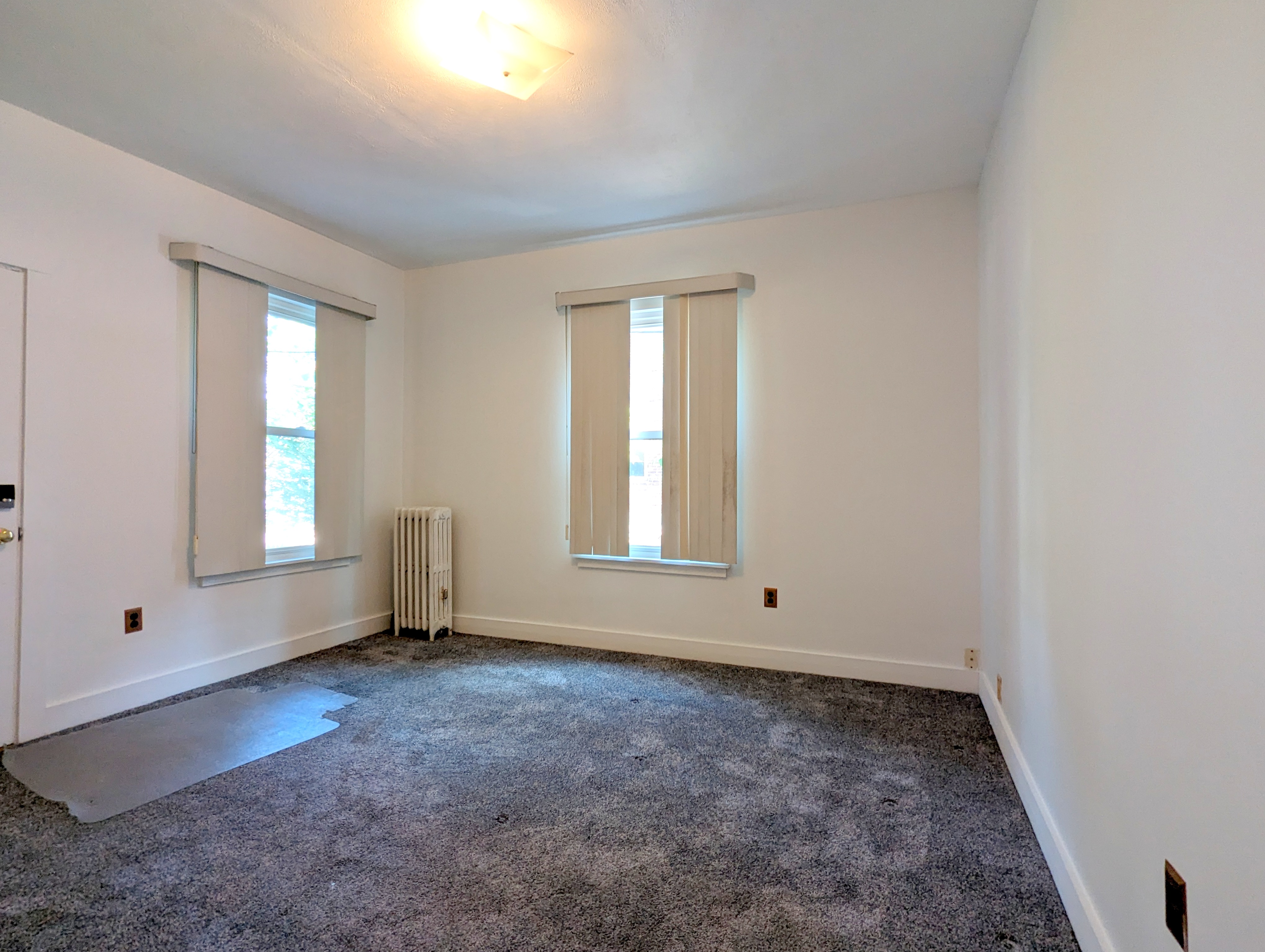 2.5 bed, 1.5 bath apartment for rent at 15 Douglass St Unit 15, Central Square — photo 14 of 17