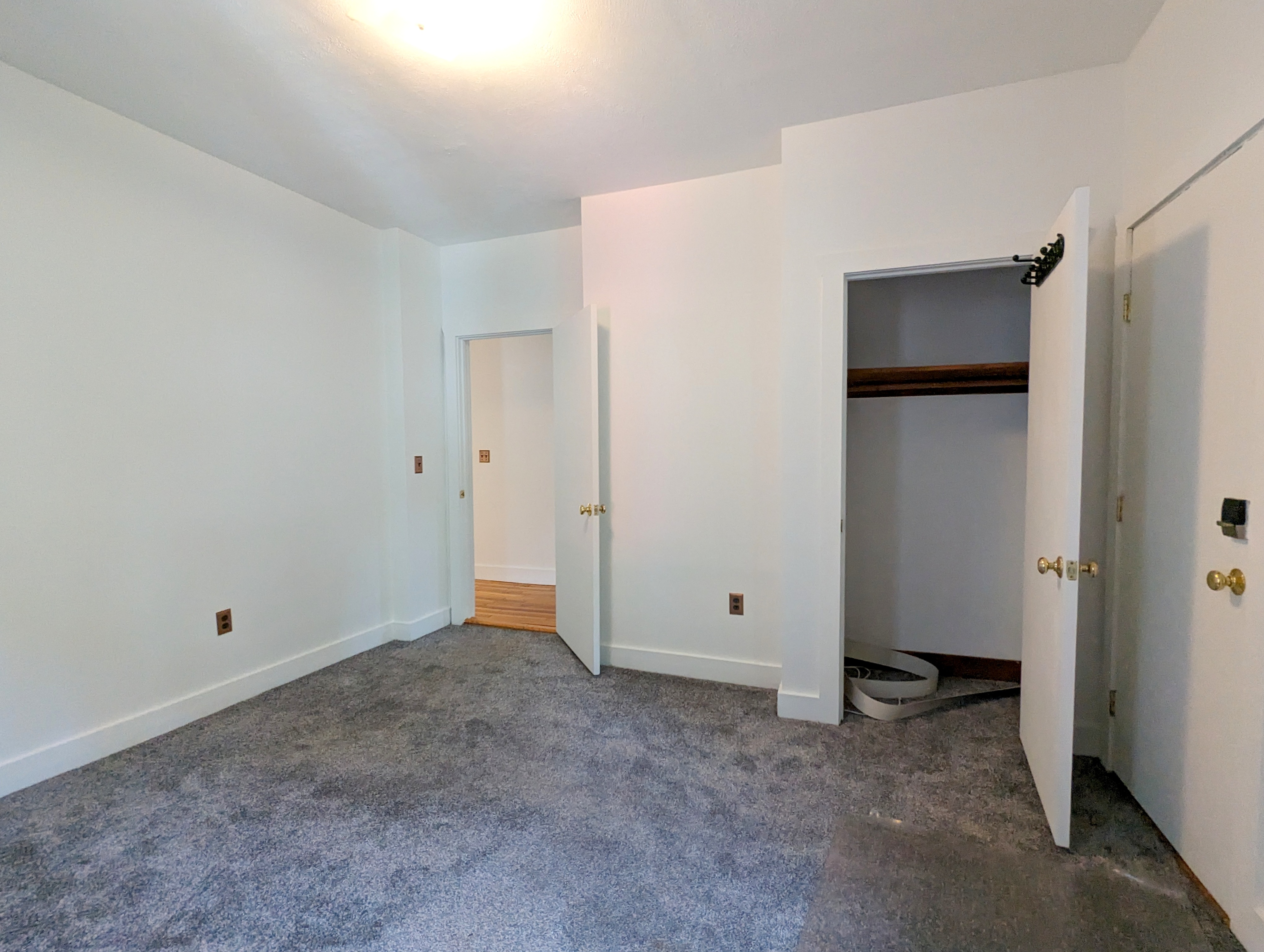 2.5 bed, 1.5 bath apartment for rent at 15 Douglass St Unit 15, Central Square — photo 15 of 17
