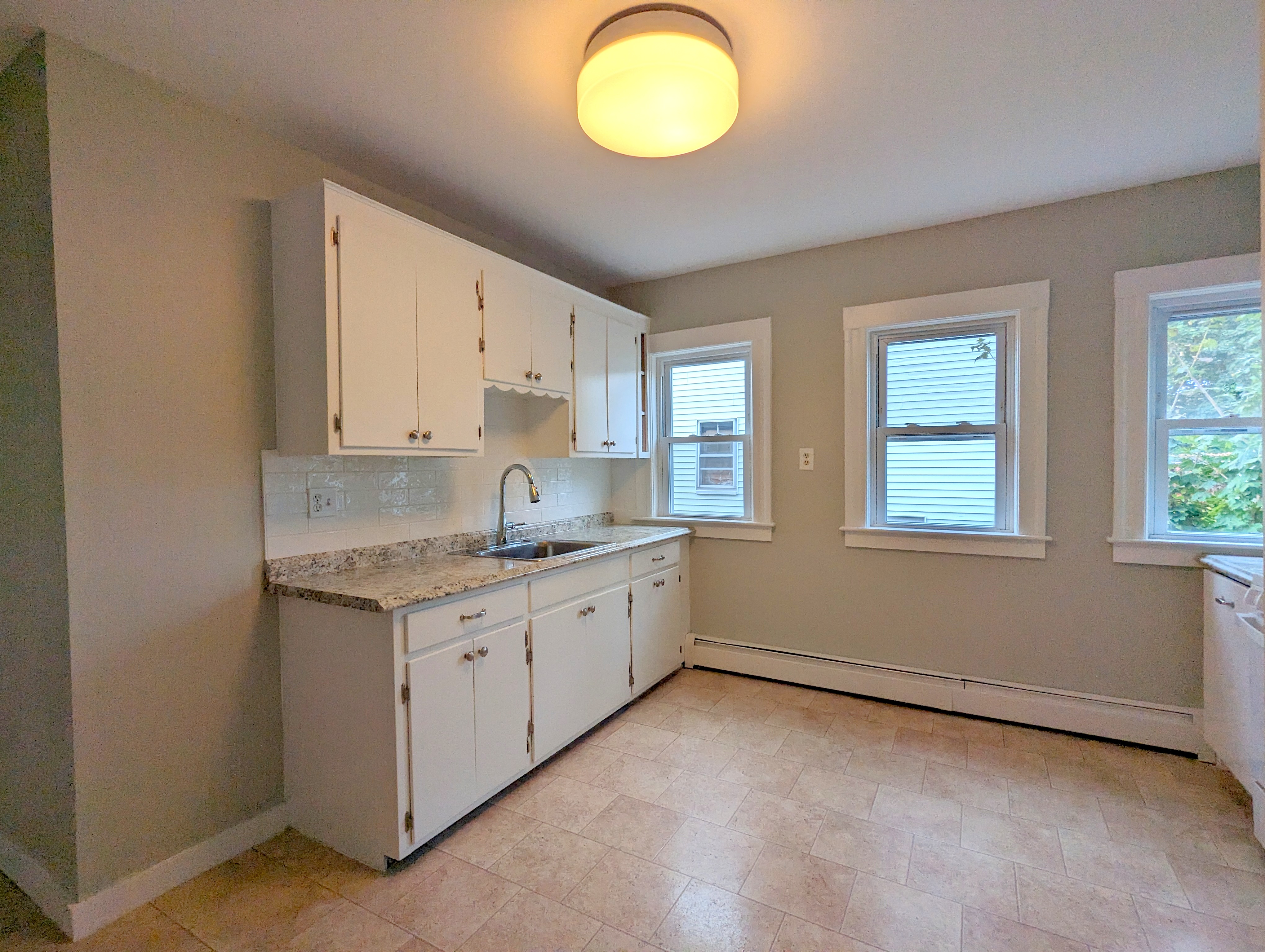 2.5 bed, 1 bath apartment for rent at 75 Frederick Ave Unit 75, Tufts University — photo 2 of 22