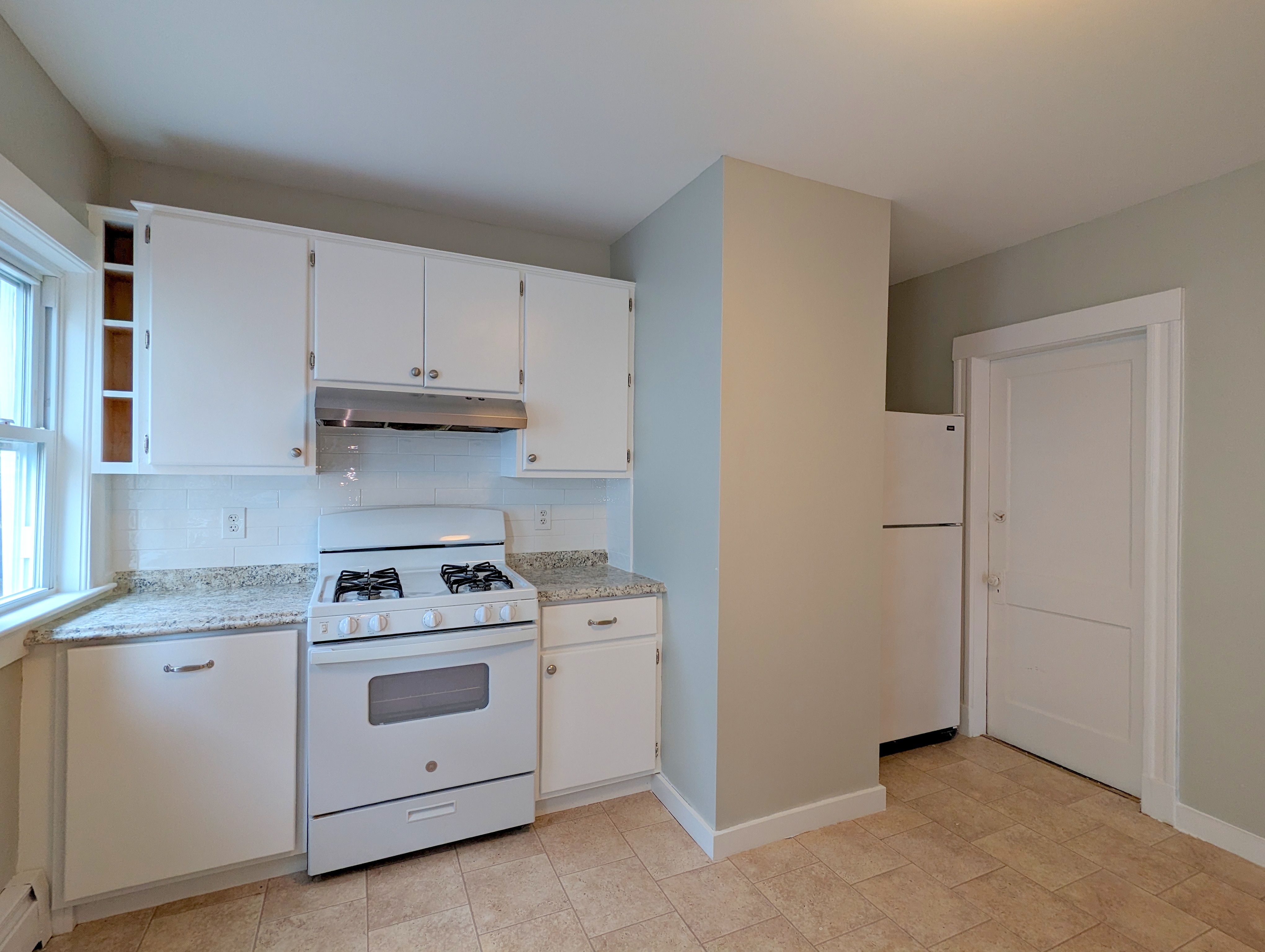 2.5 bed, 1 bath apartment for rent at 75 Frederick Ave Unit 75, Tufts University — photo 3 of 22