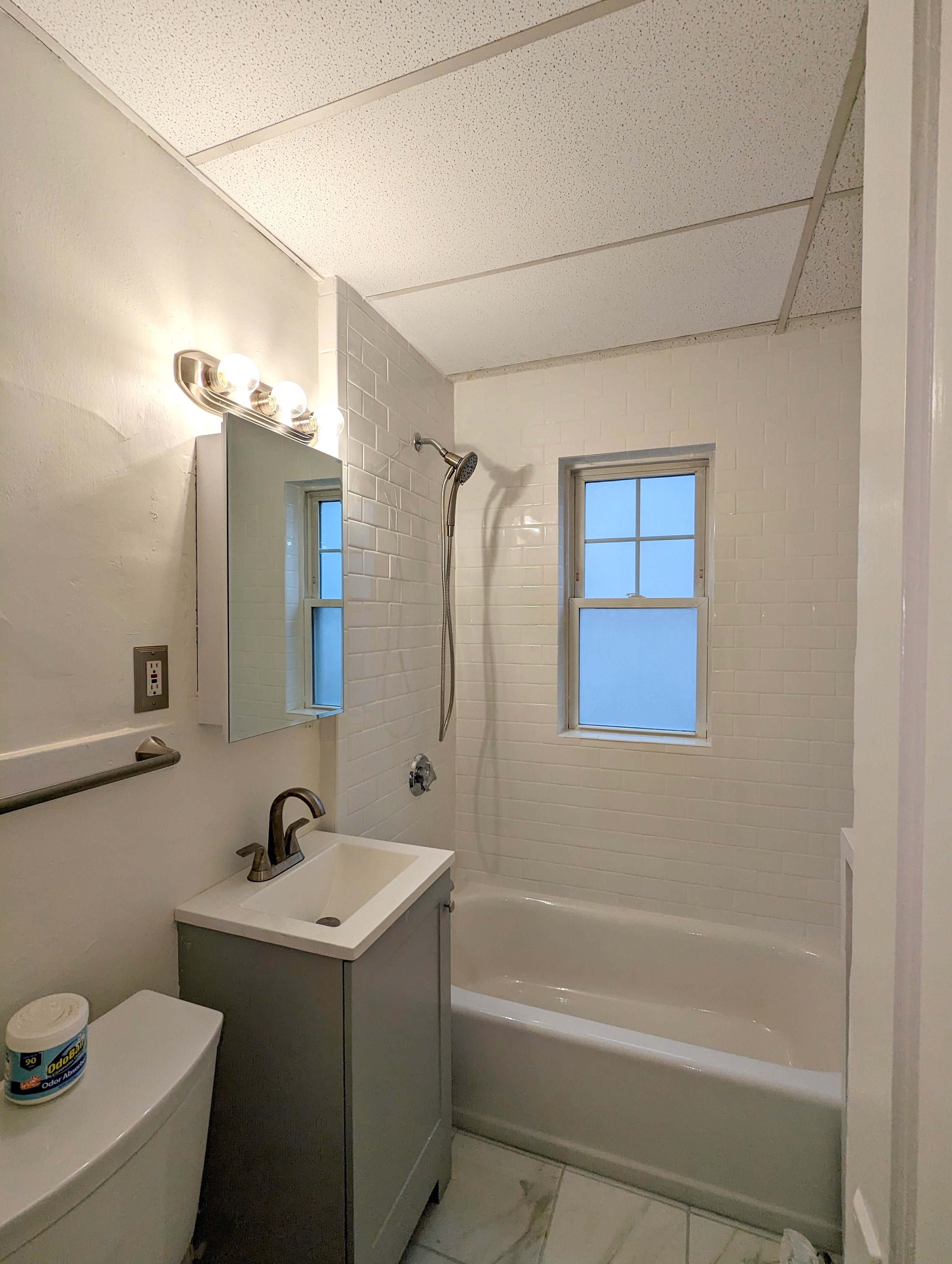 2.5 bed, 1 bath apartment for rent at 11 Doble Ave Unit first, Tufts University — photo 12 of 19