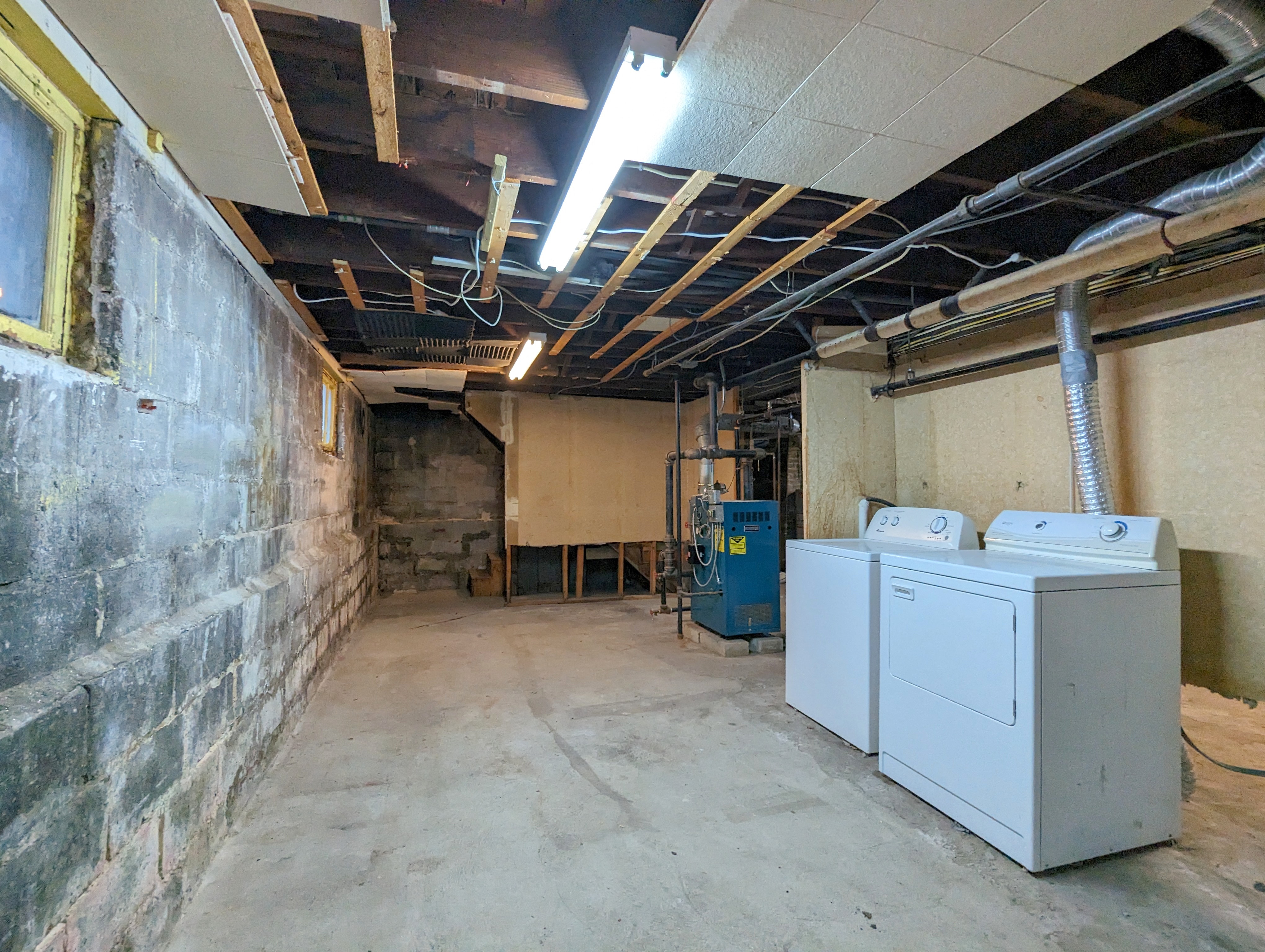 2.5 bed, 1 bath apartment for rent at 11 Doble Ave Unit first, Tufts University — photo 15 of 19