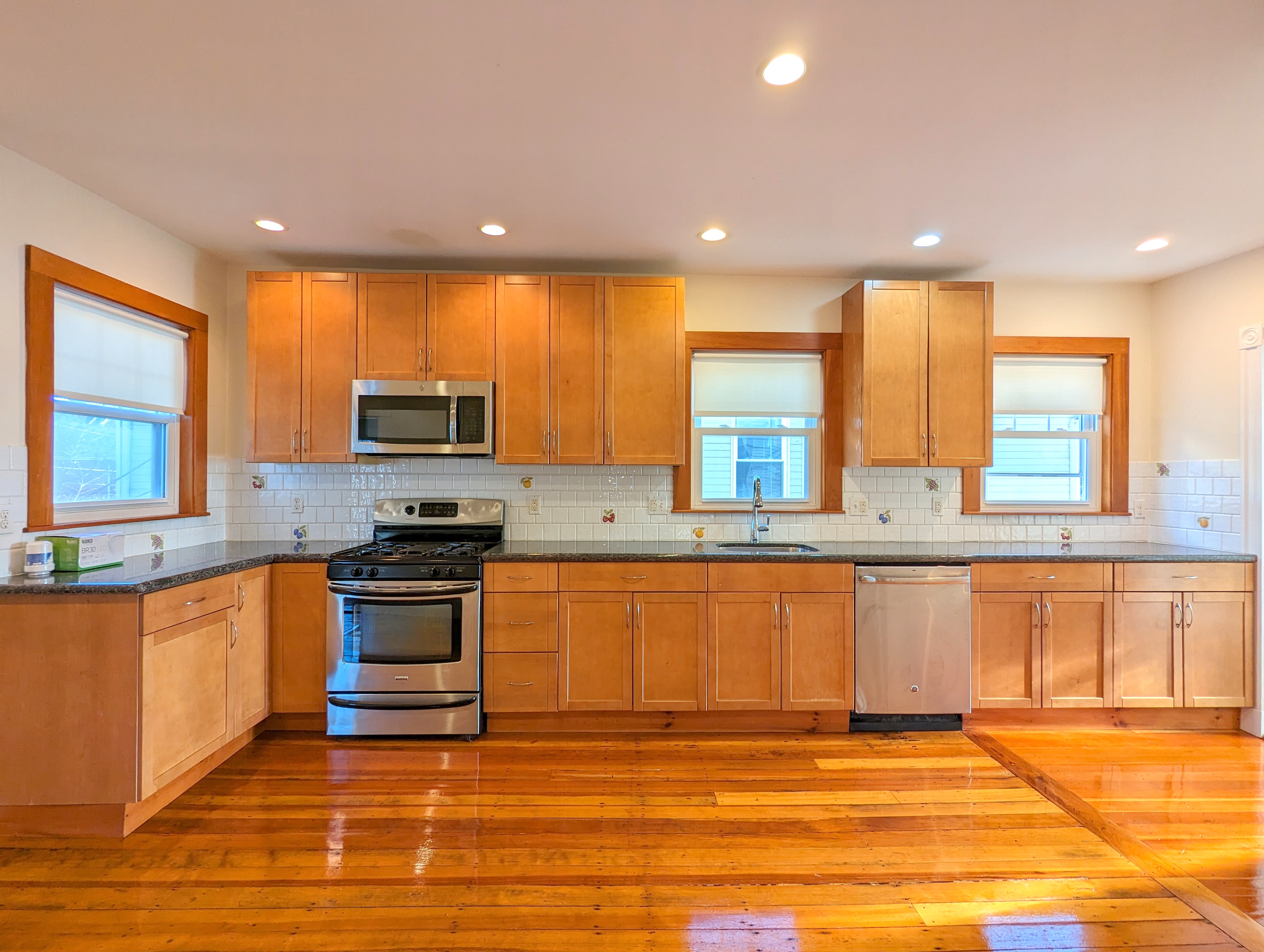 36 Orchard St, Medford