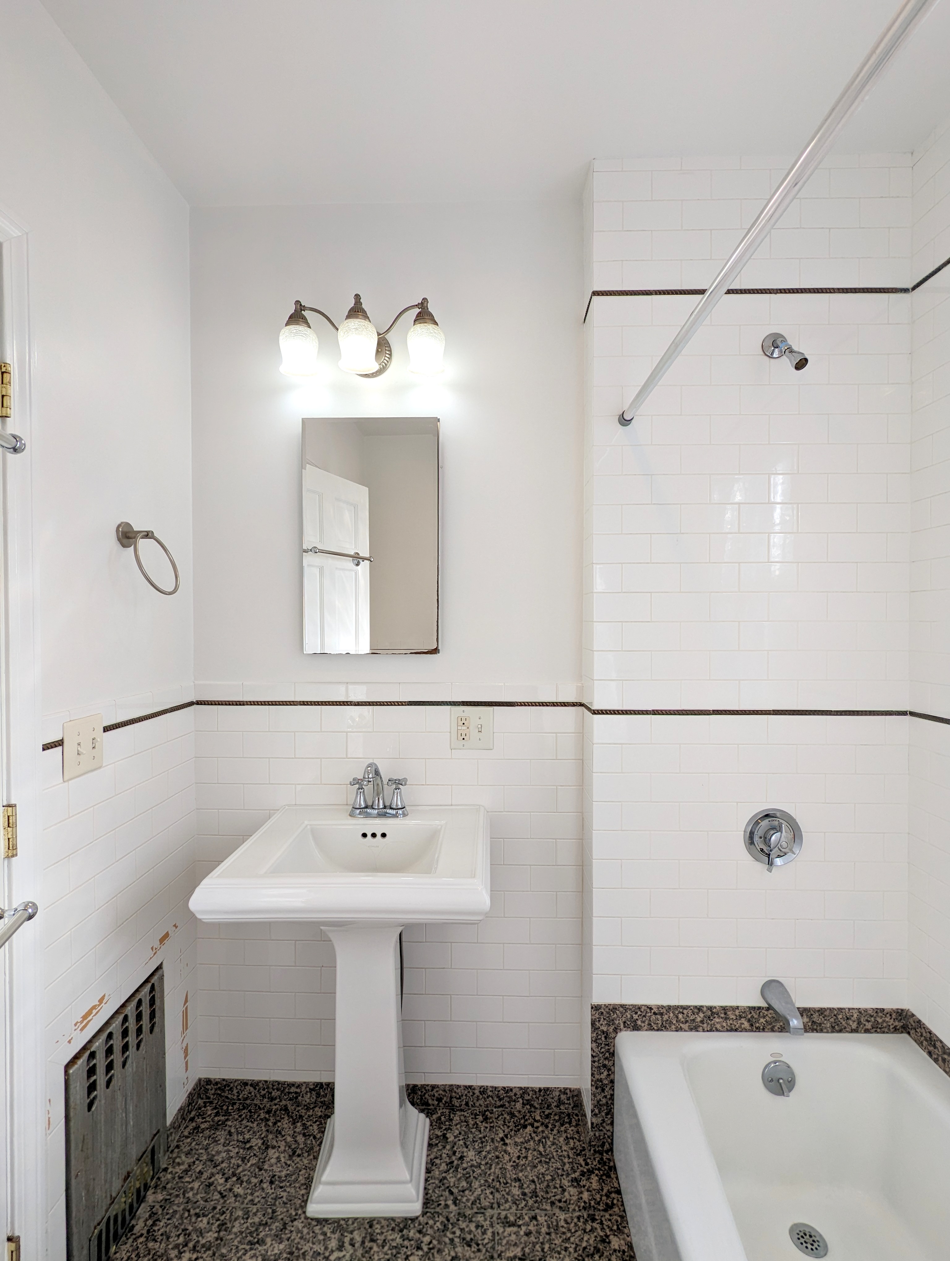 36 Orchard St, Medford