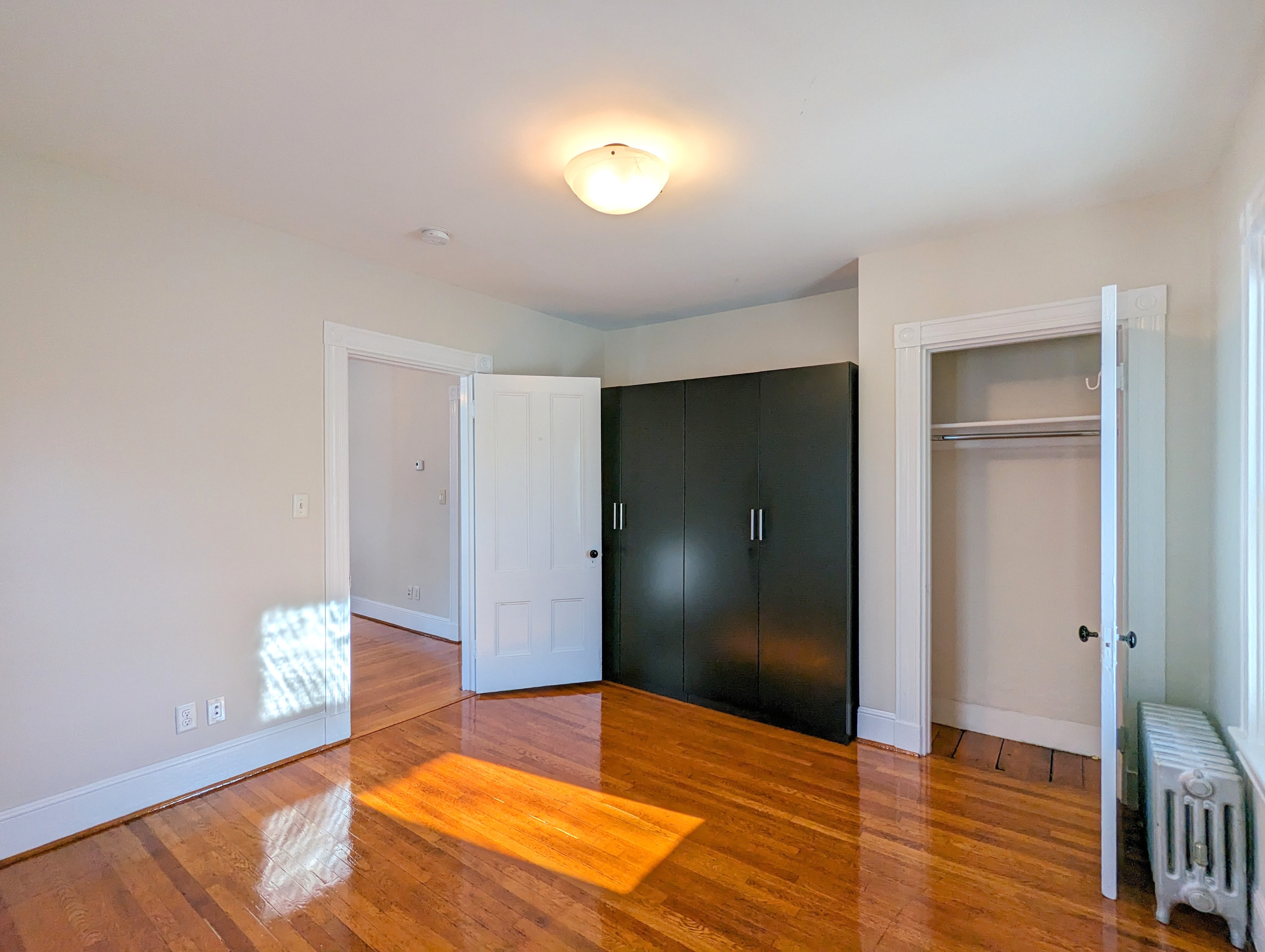 36 Orchard St, Medford