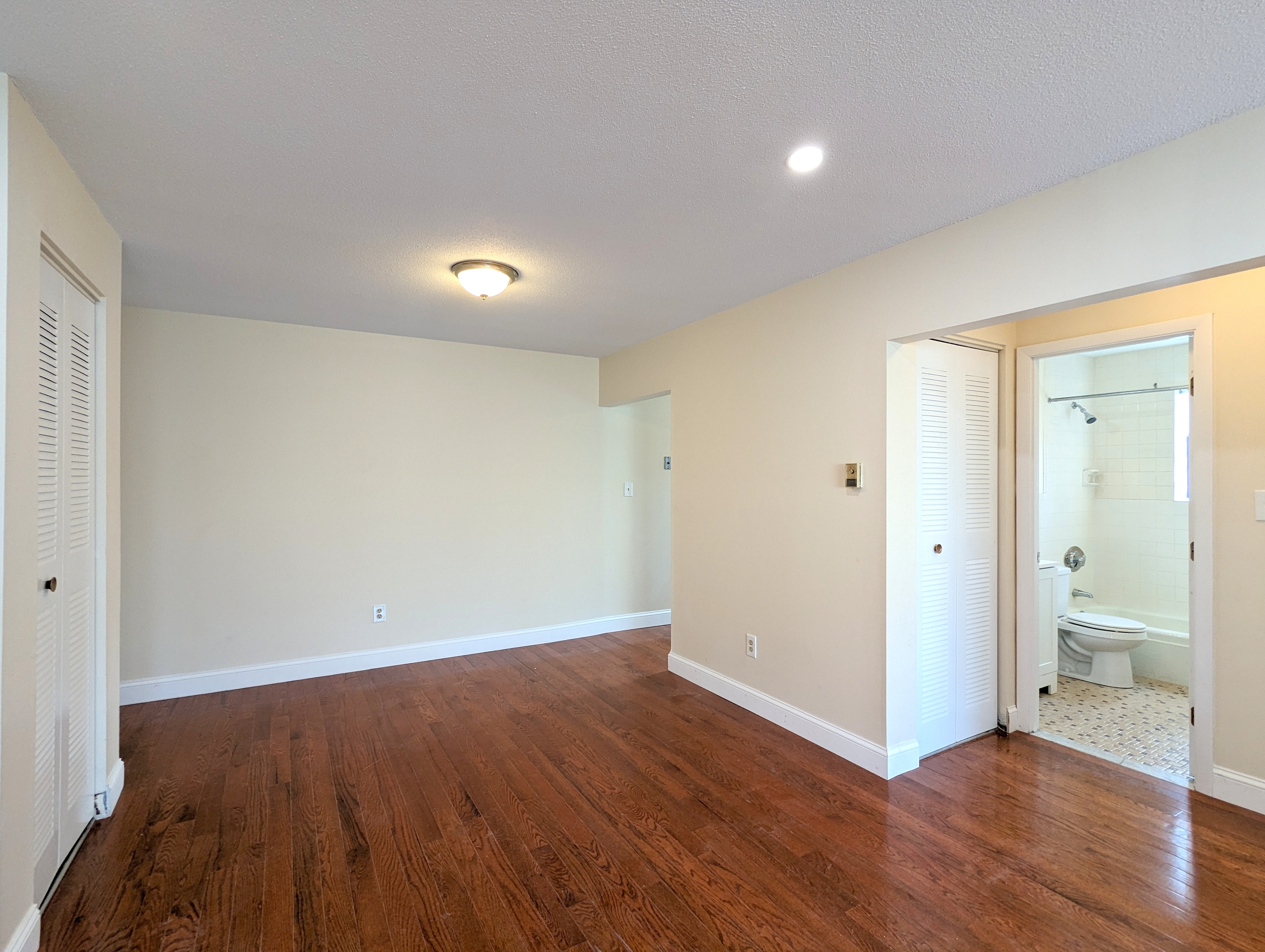 1 bed, 1 bath apartment for rent at 12 Cameron Ave Unit 9, Teele Square — photo 6 of 10