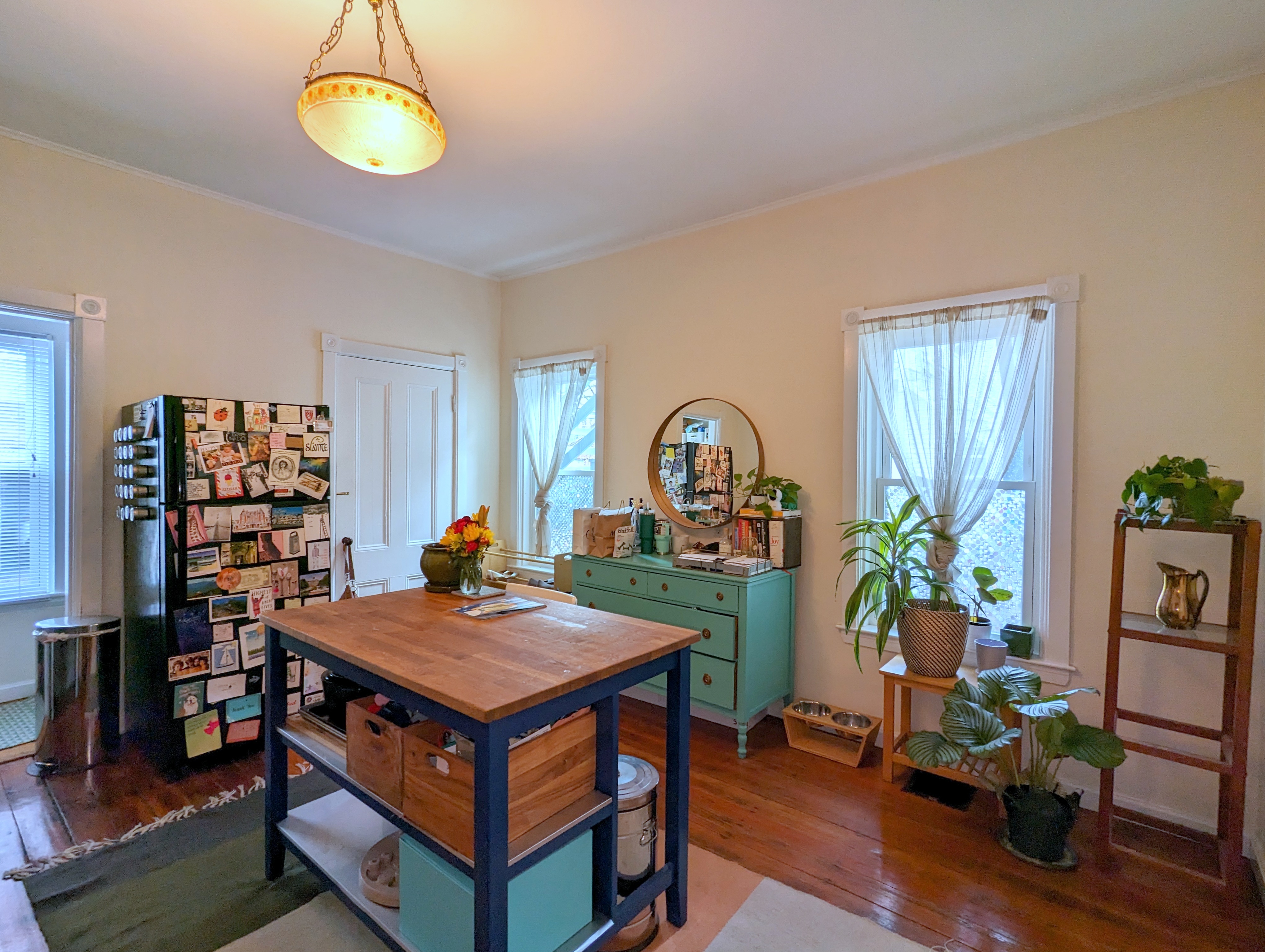 1 bed, 1 bath apartment for rent at 19 Howe St Unit 1, Winter Hill — photo 5 of 16