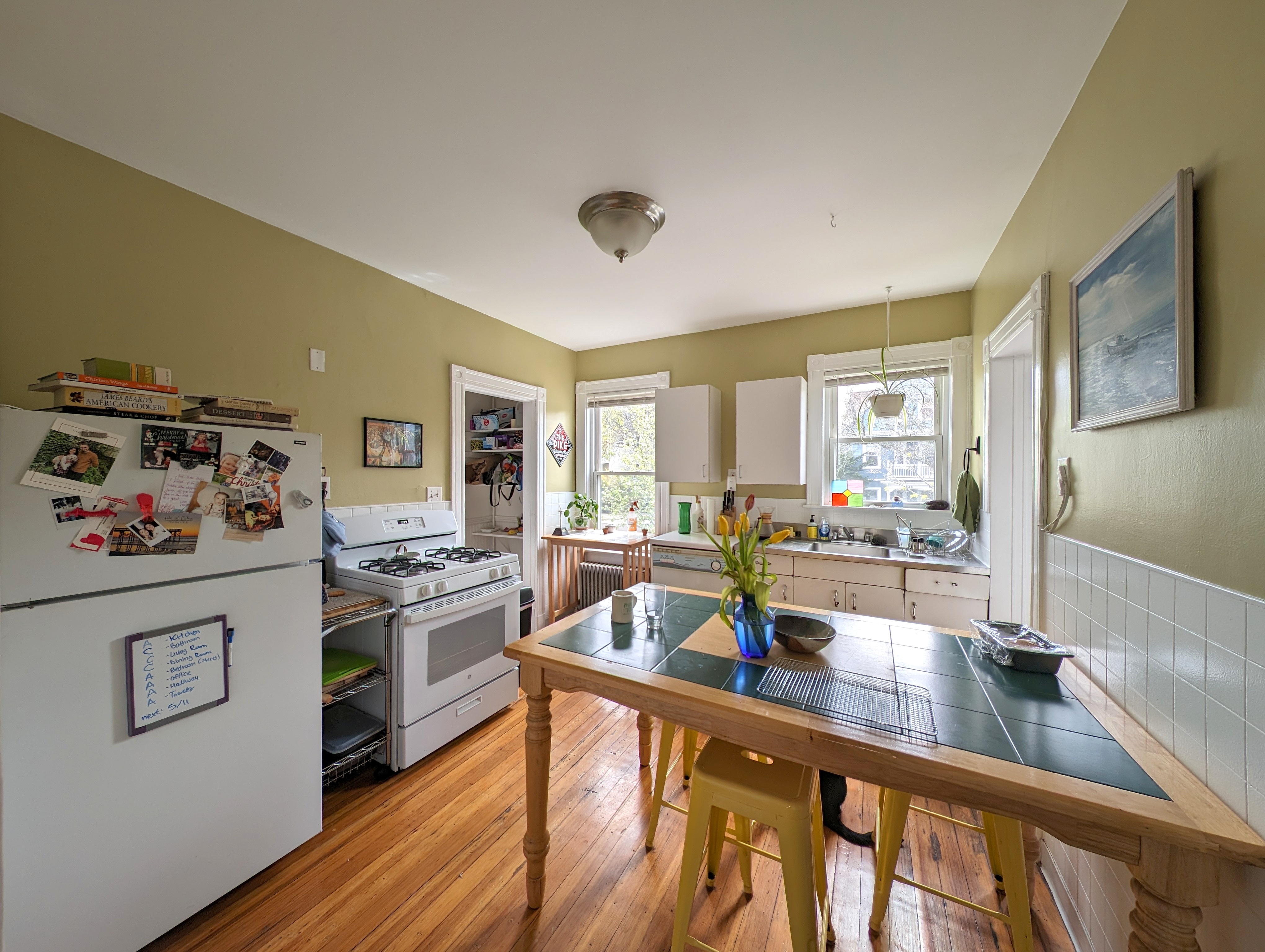2.5 bed, 1 bath apartment for rent at 3 Russell Rd Unit 1, Teele Square — photo 8 of 20
