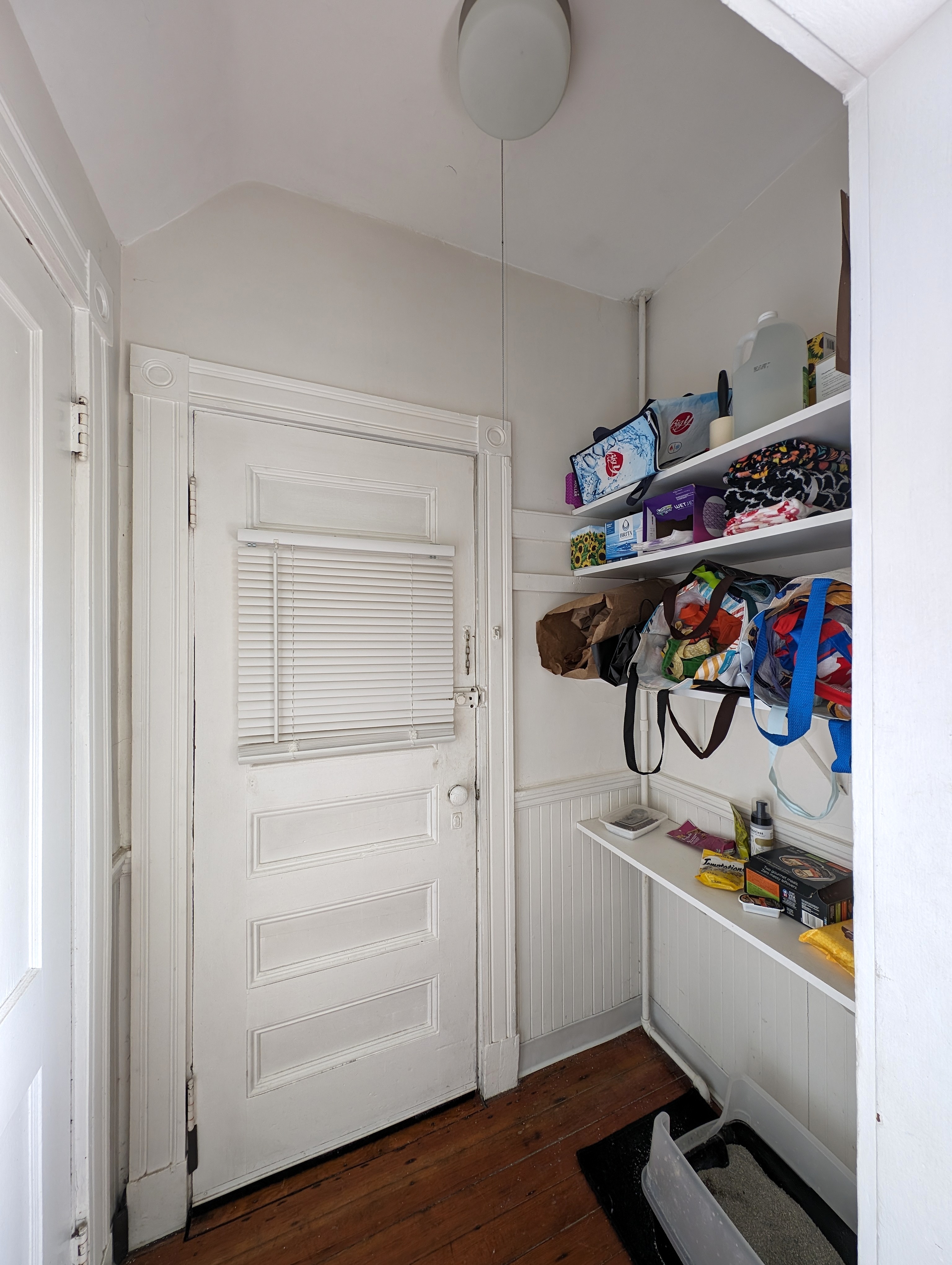 2.5 bed, 1 bath apartment for rent at 3 Russell Rd Unit 1, Teele Square — photo 10 of 20