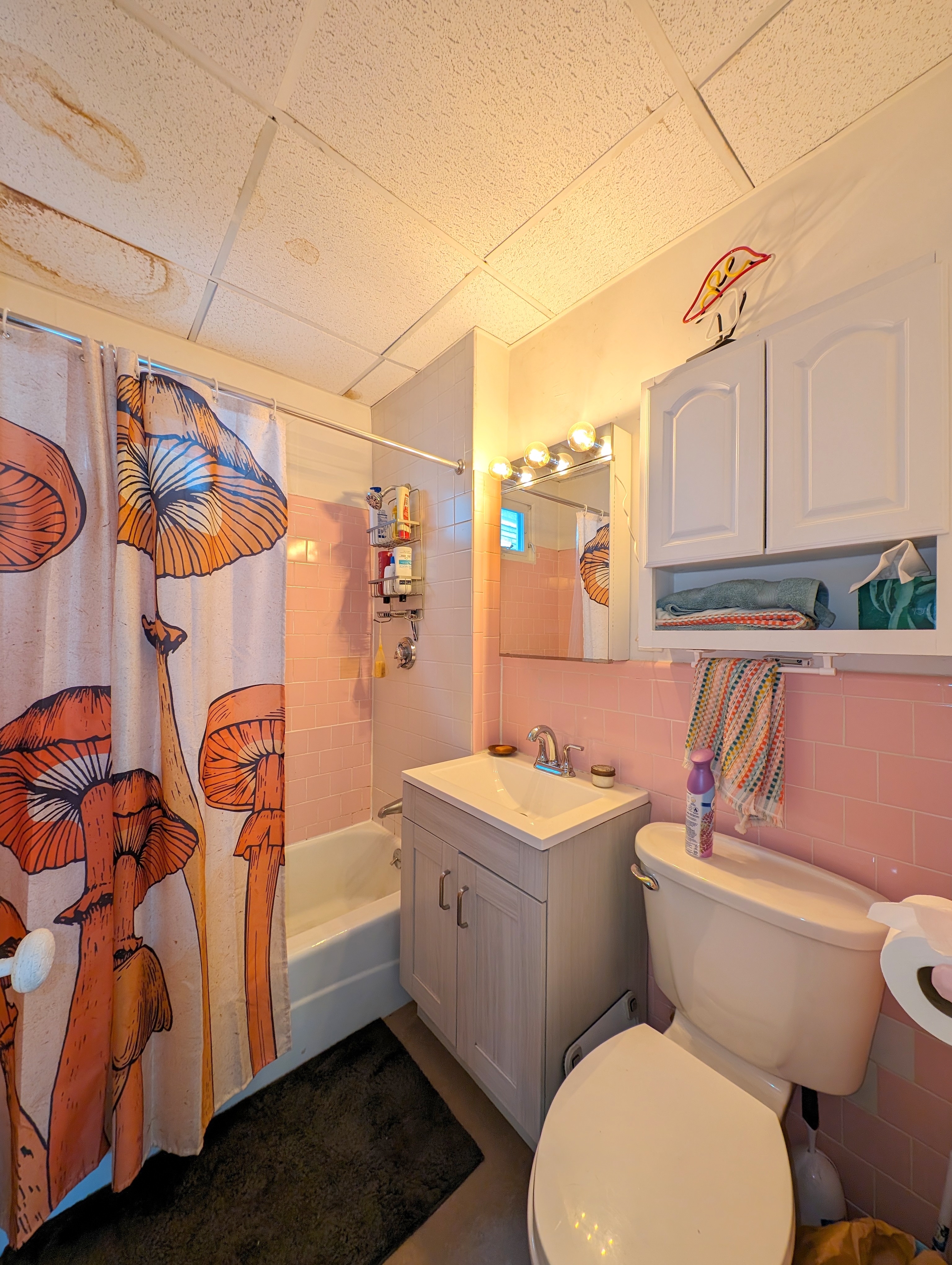 2.5 bed, 1 bath apartment for rent at 3 Russell Rd Unit 1, Teele Square — photo 14 of 20